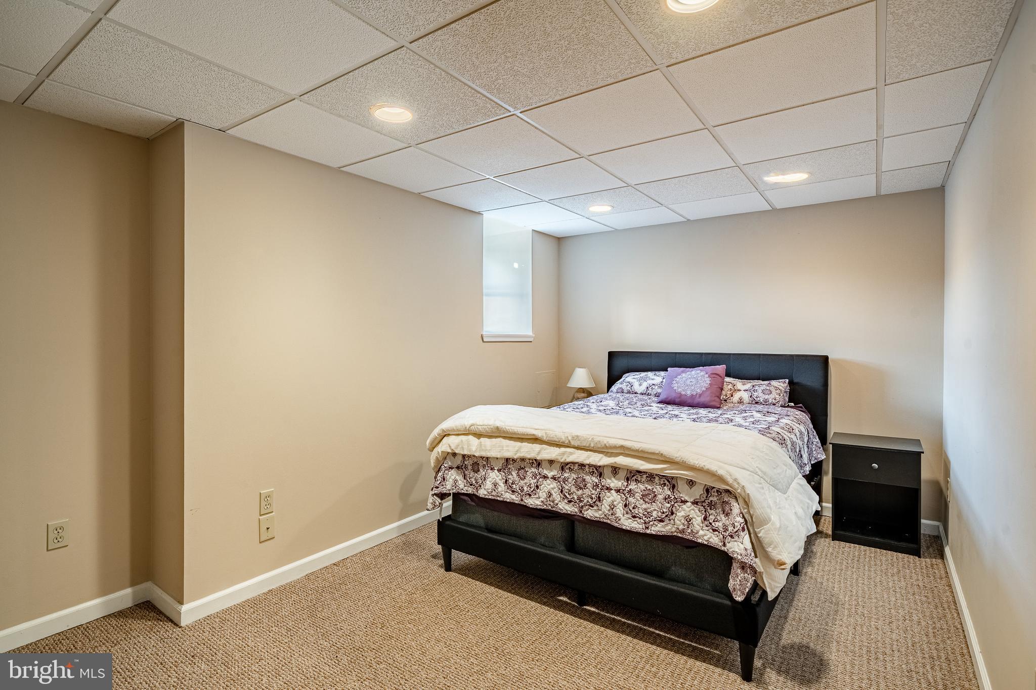 MEWS AT VALLEY FOR - Residential