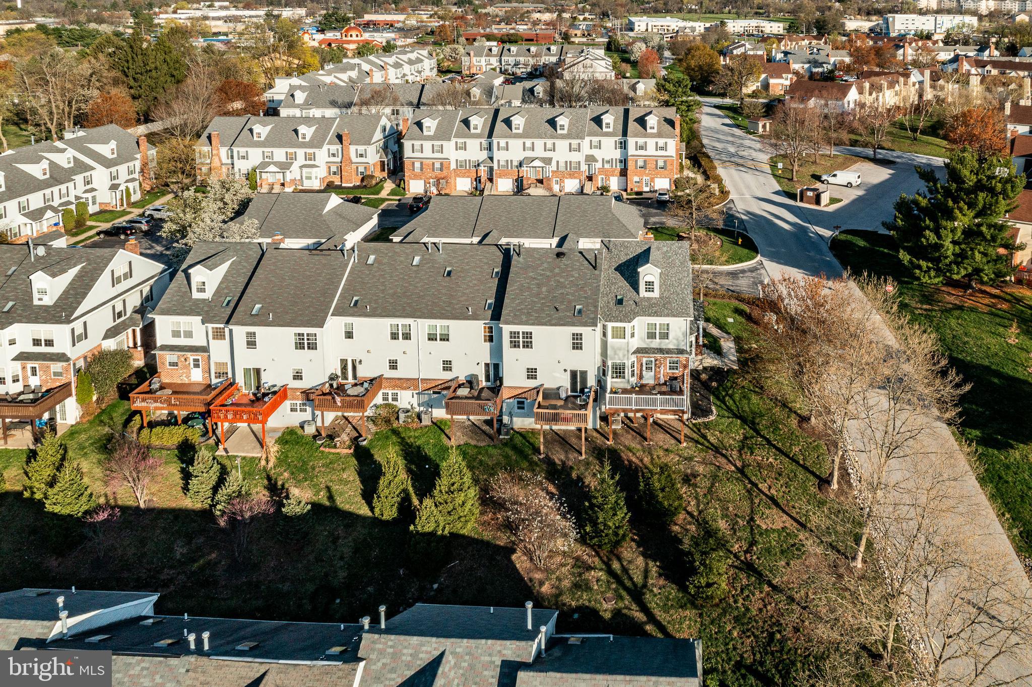 MEWS AT VALLEY FOR - Residential