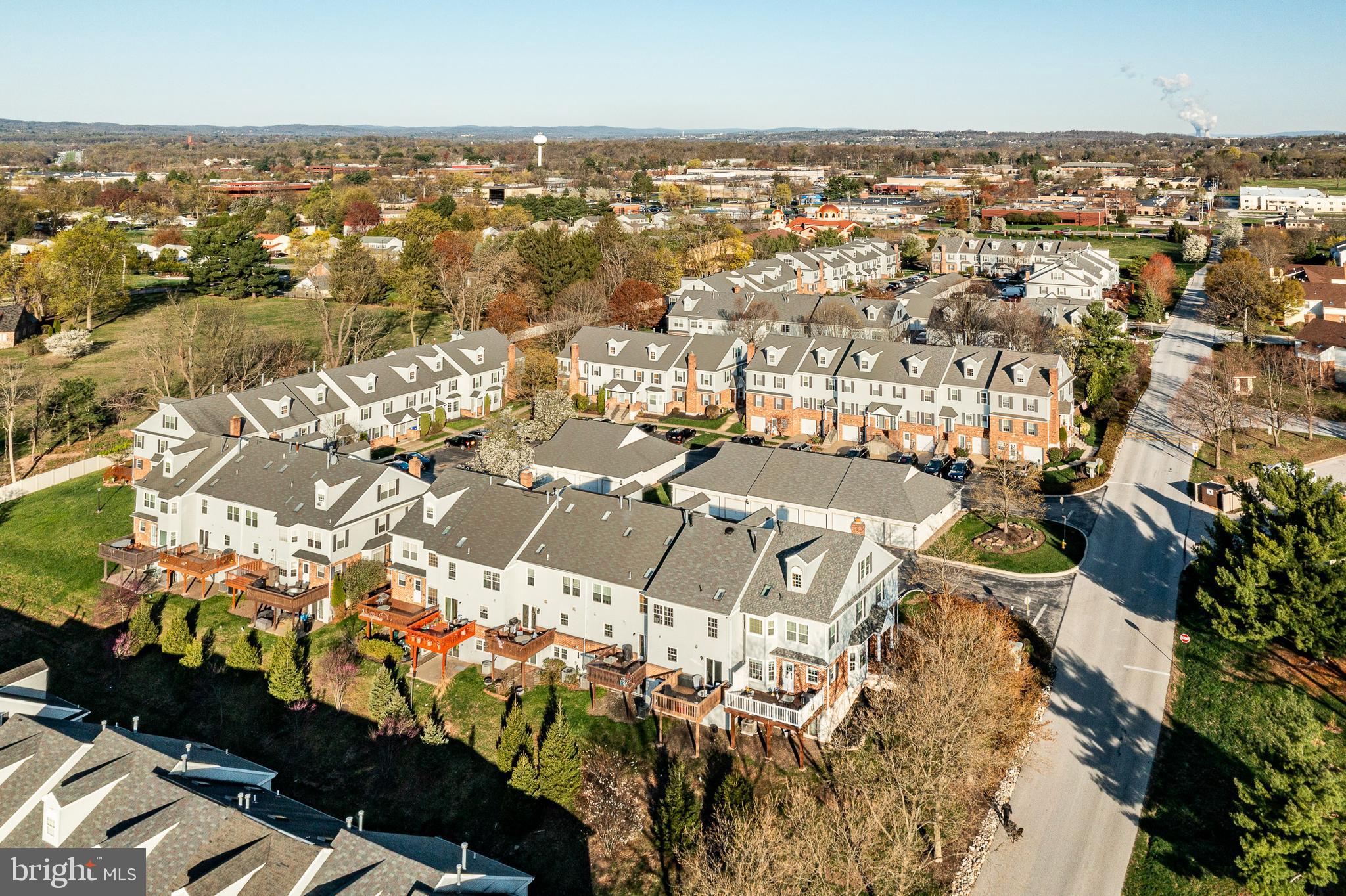 MEWS AT VALLEY FOR - Residential