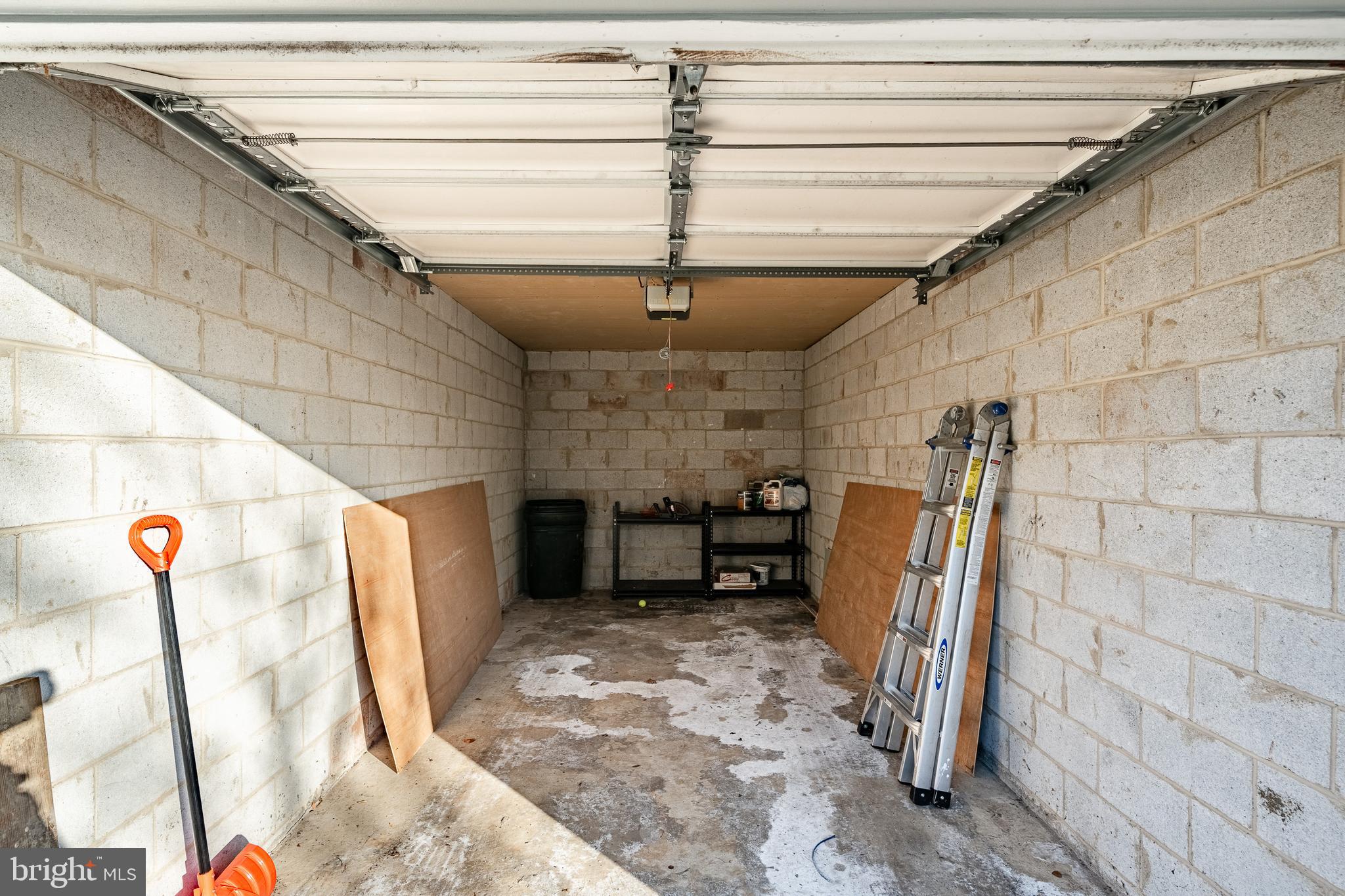 MEWS AT VALLEY FOR - Residential