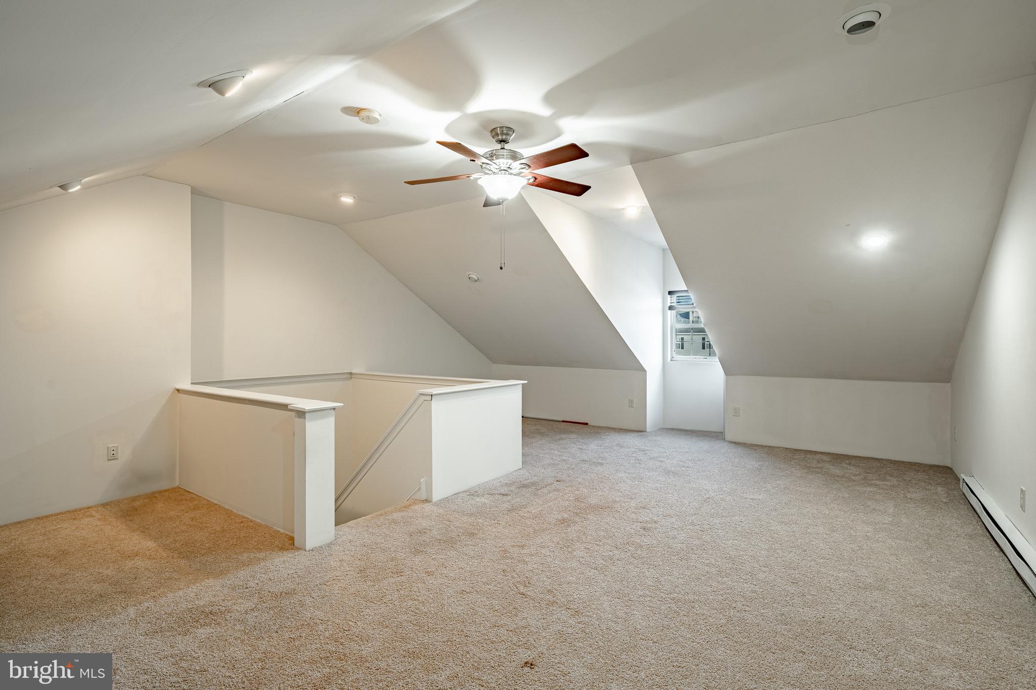 MEWS AT VALLEY FOR - Residential