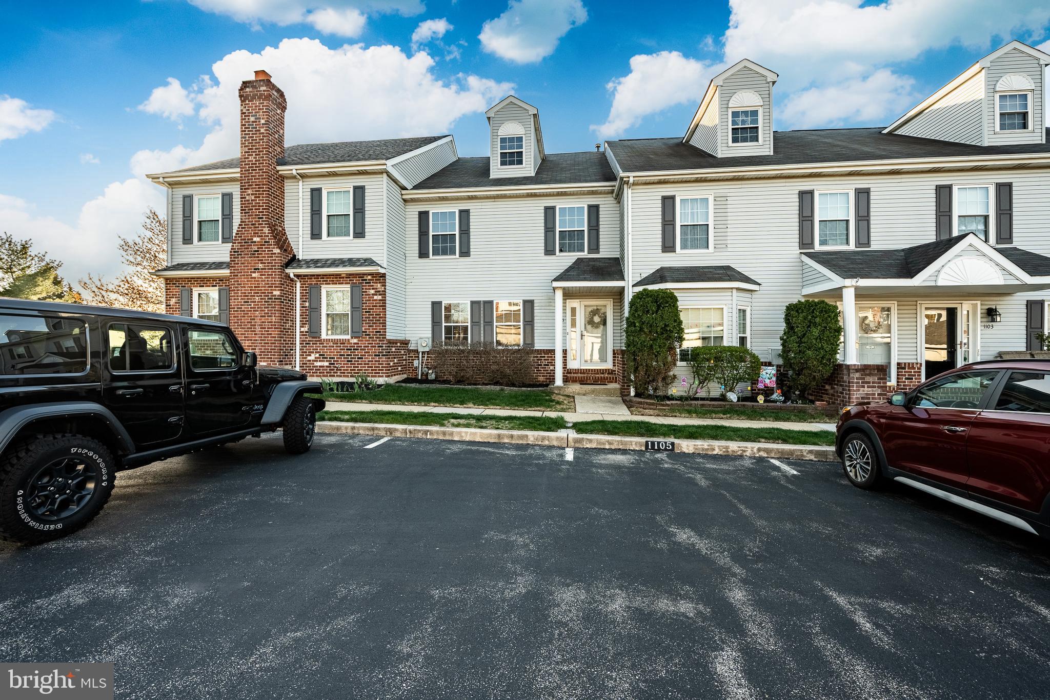 MEWS AT VALLEY FOR - Residential