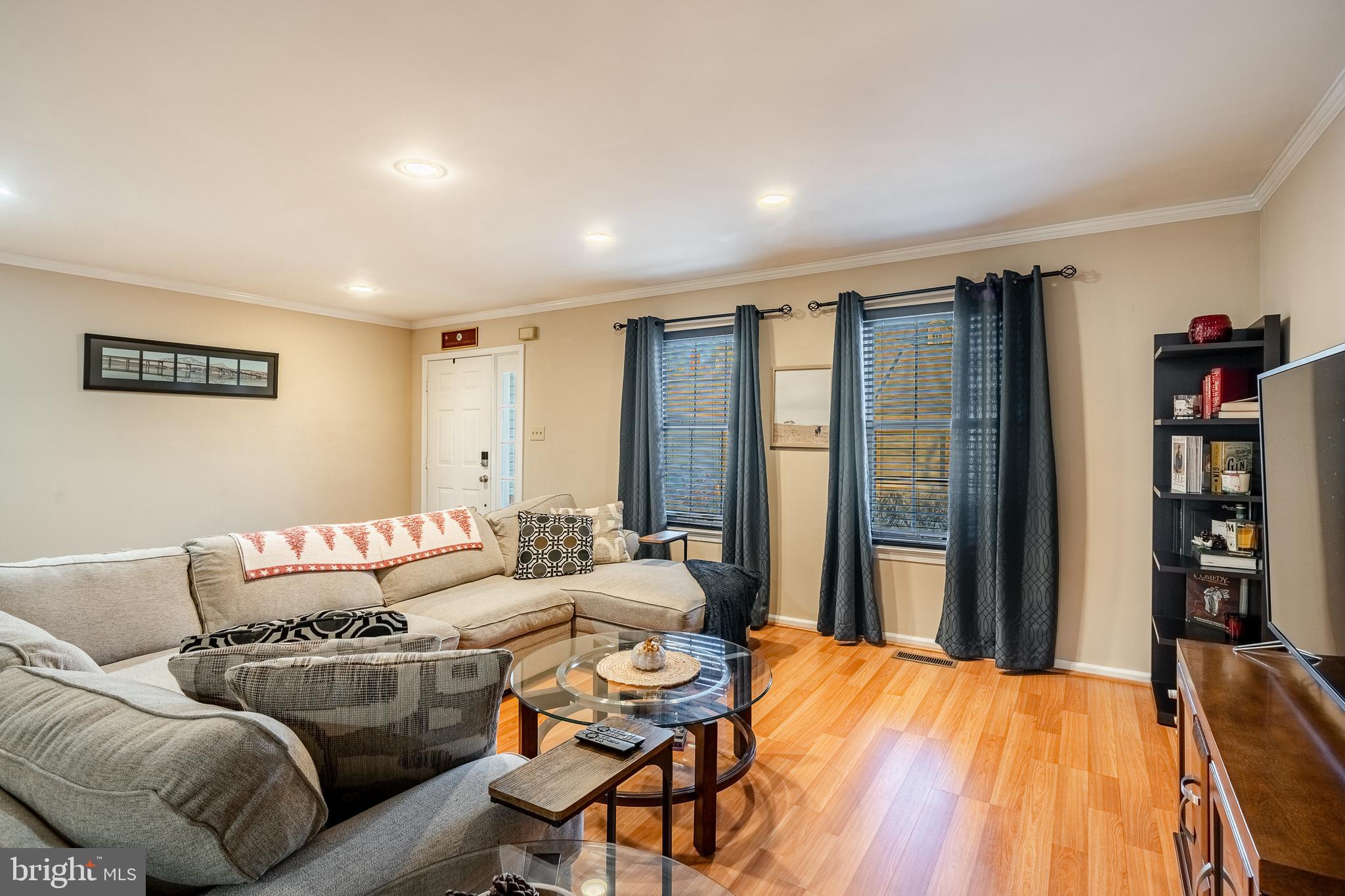 MEWS AT VALLEY FOR - Residential