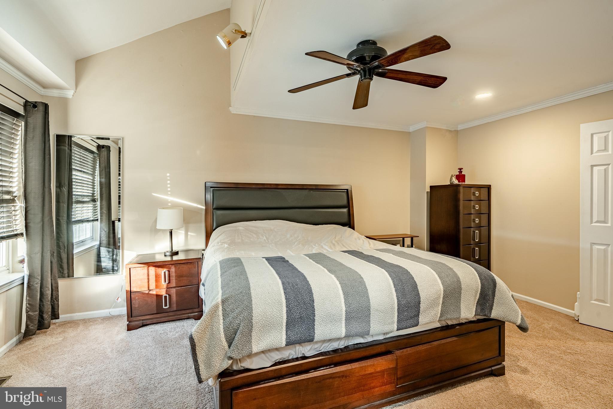 MEWS AT VALLEY FOR - Residential