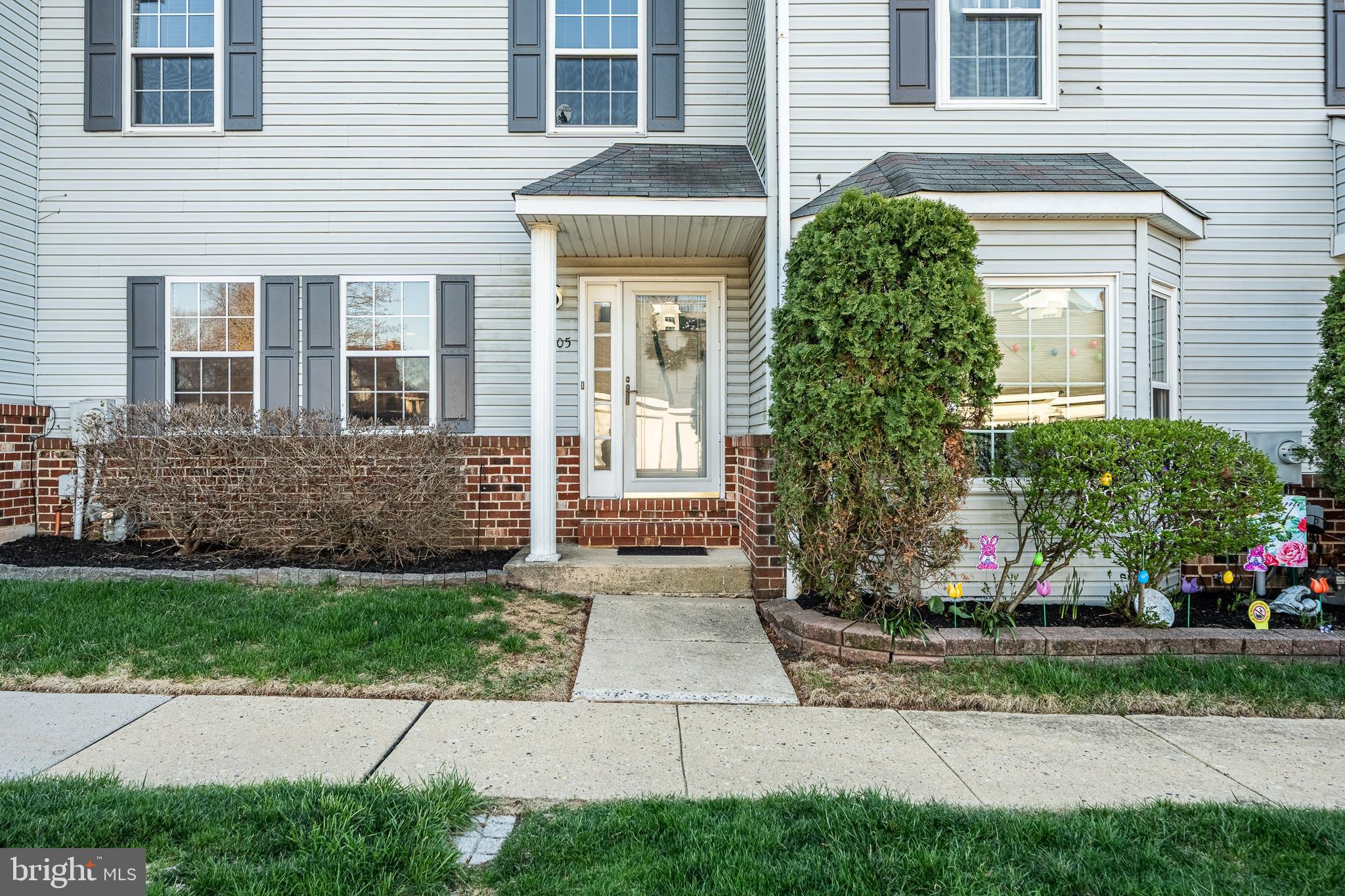 MEWS AT VALLEY FOR - Residential