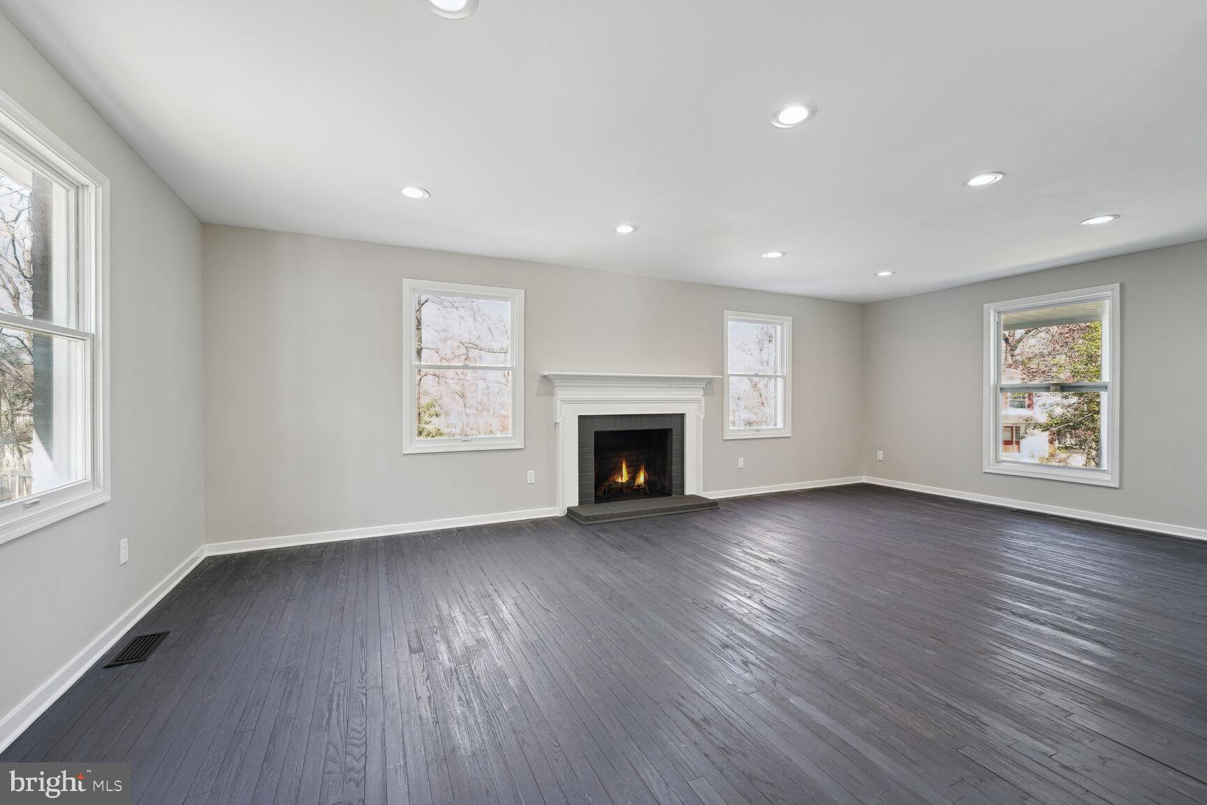 TANTALLON HILLS - Residential