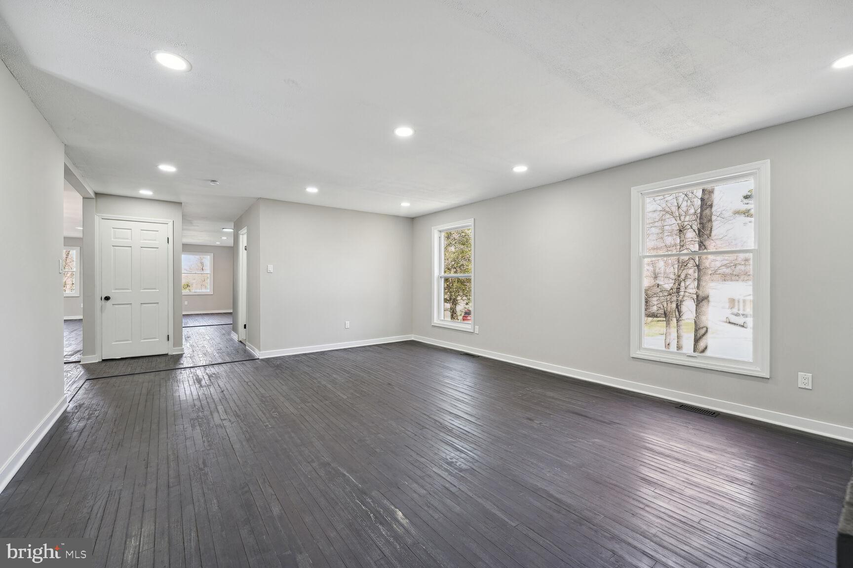 TANTALLON HILLS - Residential