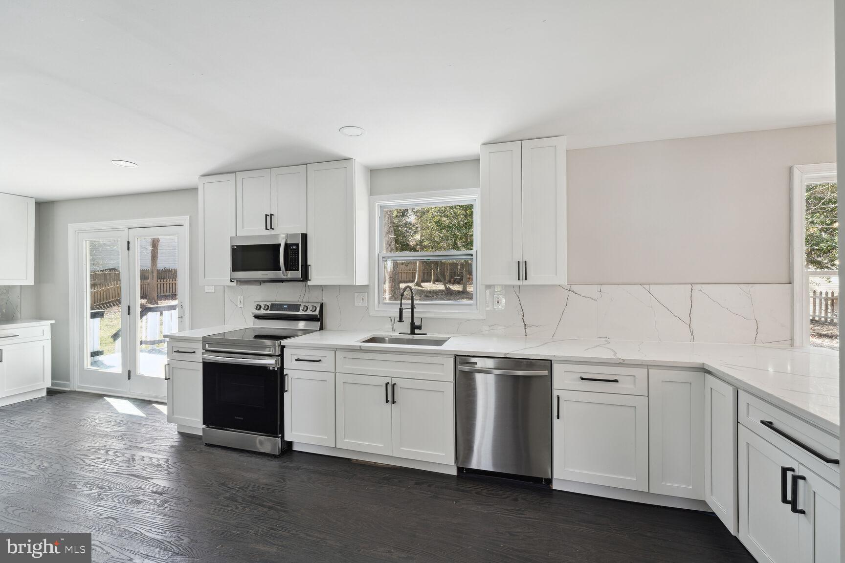 TANTALLON HILLS - Residential