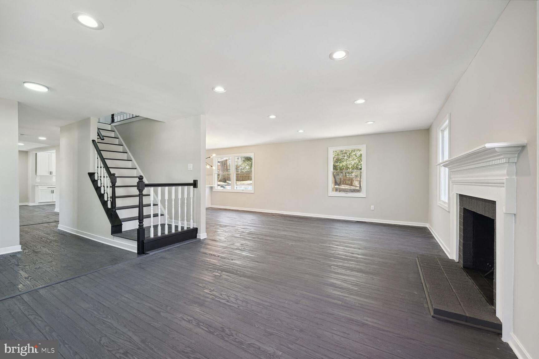 TANTALLON HILLS - Residential