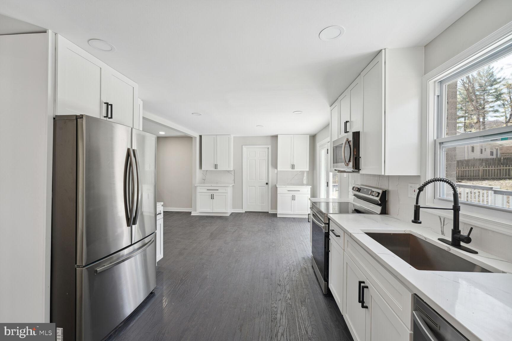 TANTALLON HILLS - Residential