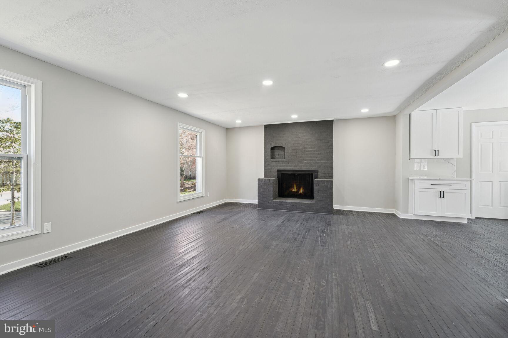 TANTALLON HILLS - Residential