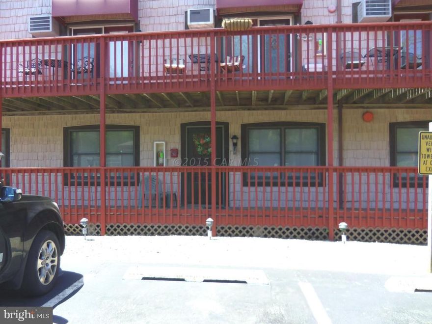 Don't miss out on this absolutely delightful 3 bedroom unit just blocks from the beach. Bright white kitchen cabinets* Neutral decor* 6 panel doors*all appliances*large living and dining rooms* Terrific pool* lots of closet space and more!  Come see this unit & fall in love!