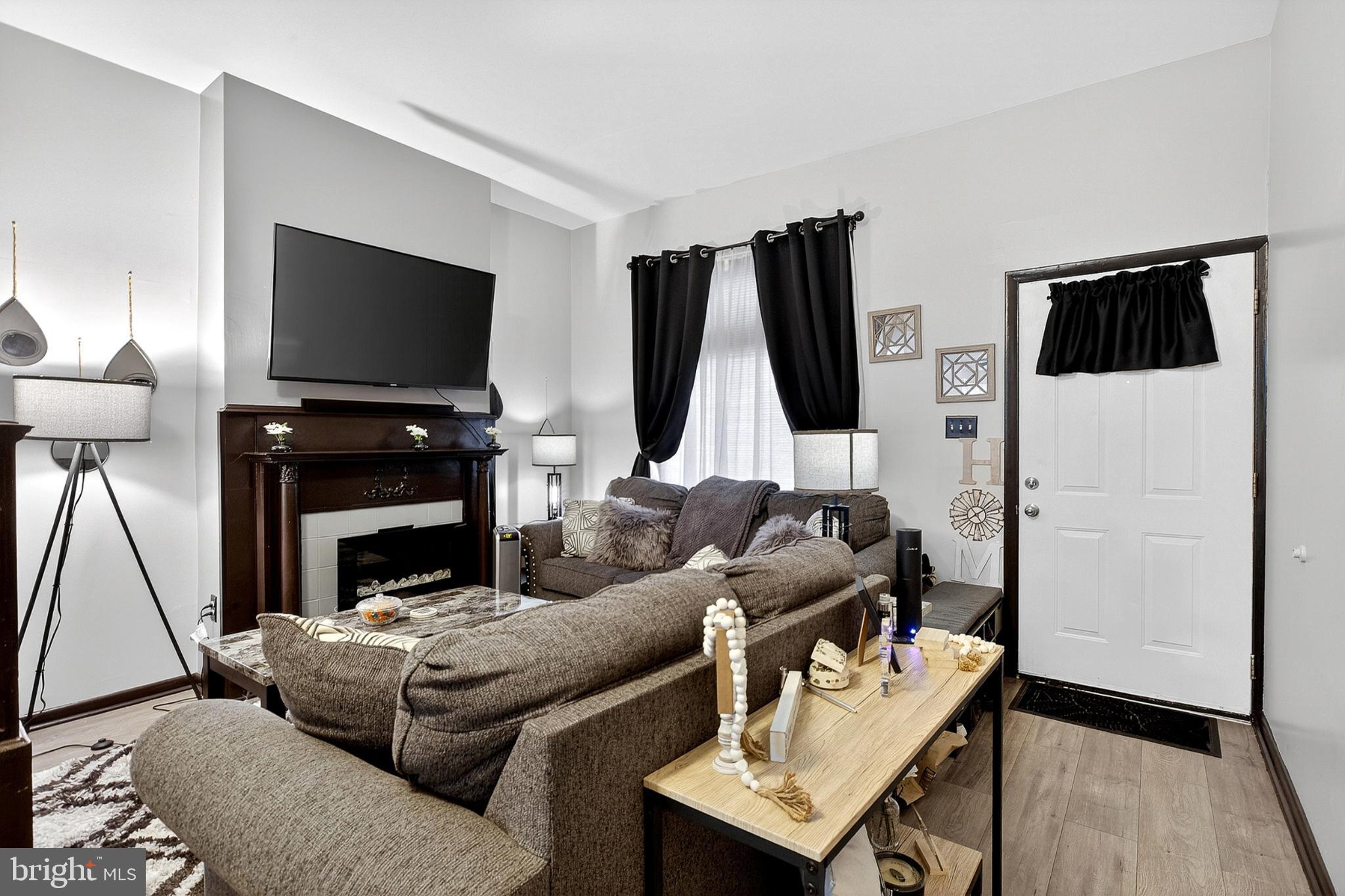 PHILADELPHIA (SOUTHWEST) - Residential