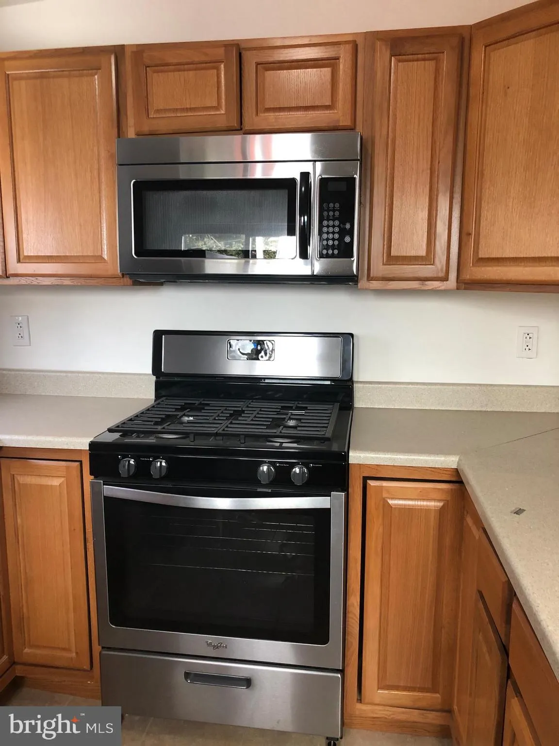 Philadelphia, Pennsylvania 19122, United States, 4 Bedrooms Bedrooms, ,1 BathroomBathrooms,Residential,Contingent,19113