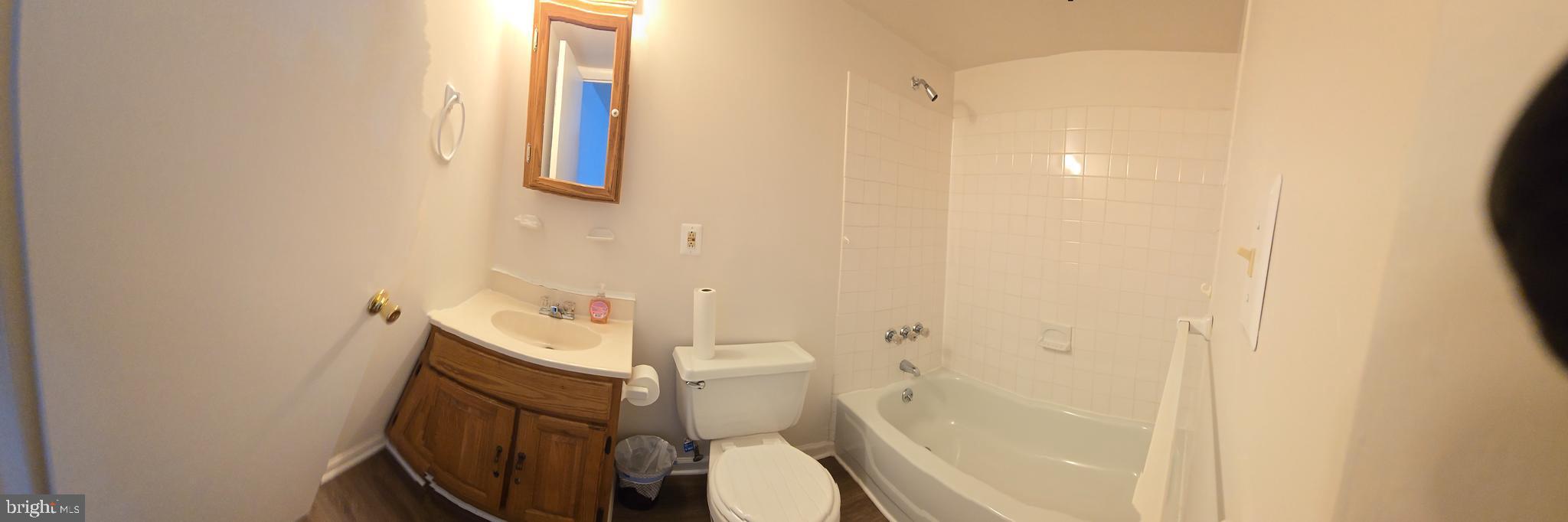 ENTERPRISE KNOLLS - Residential Lease