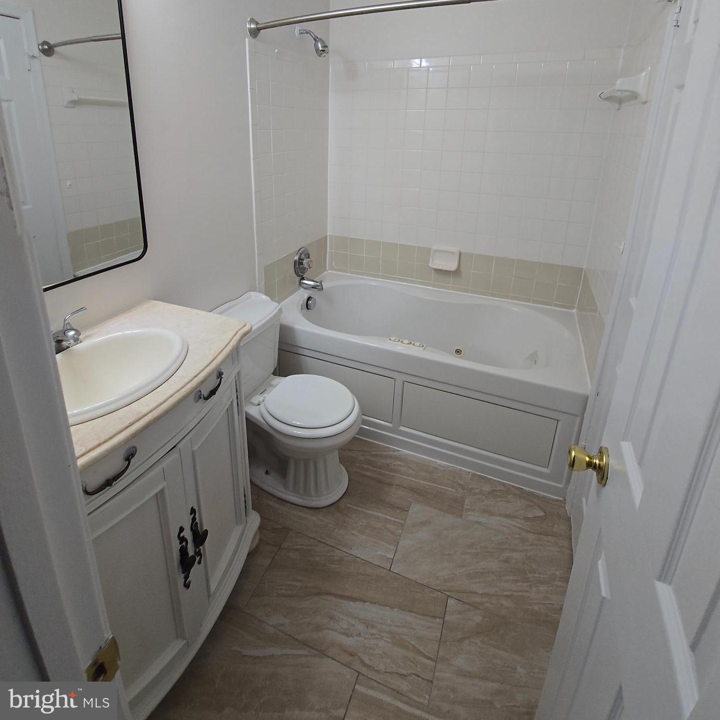 ENTERPRISE KNOLLS - Residential Lease