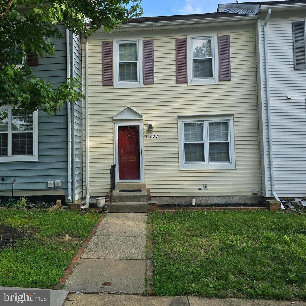 ENTERPRISE KNOLLS - Residential Lease