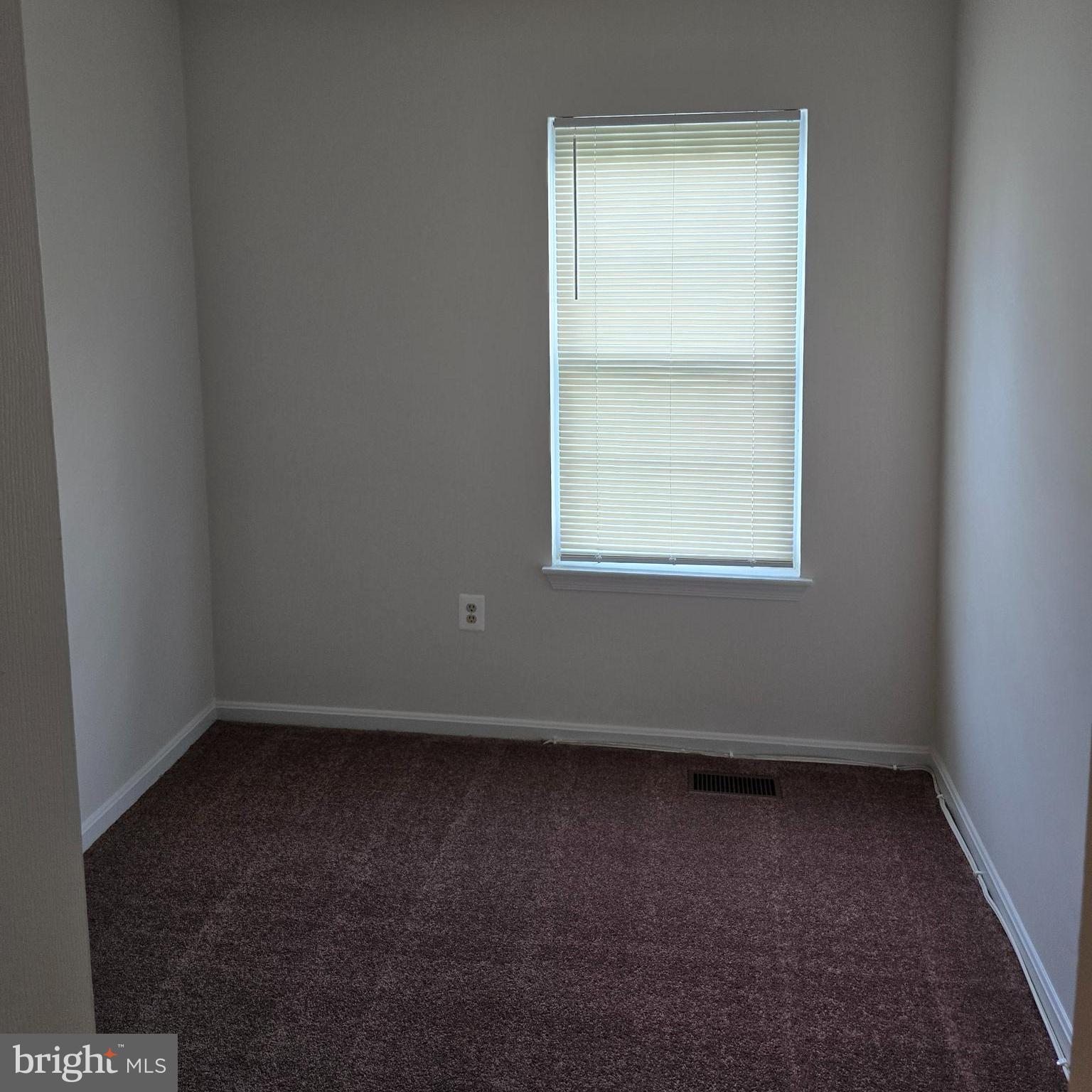 ENTERPRISE KNOLLS - Residential Lease