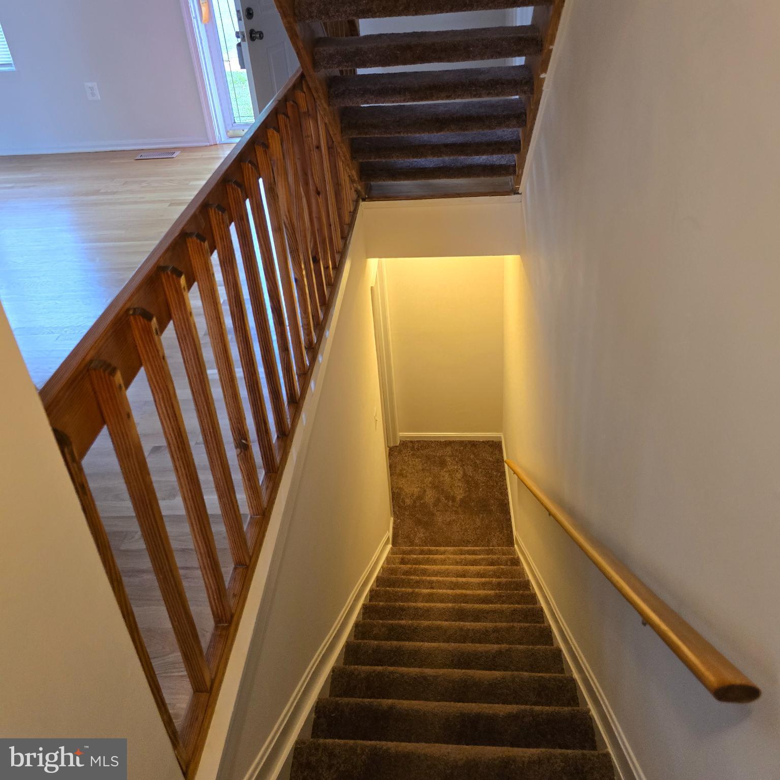 ENTERPRISE KNOLLS - Residential Lease