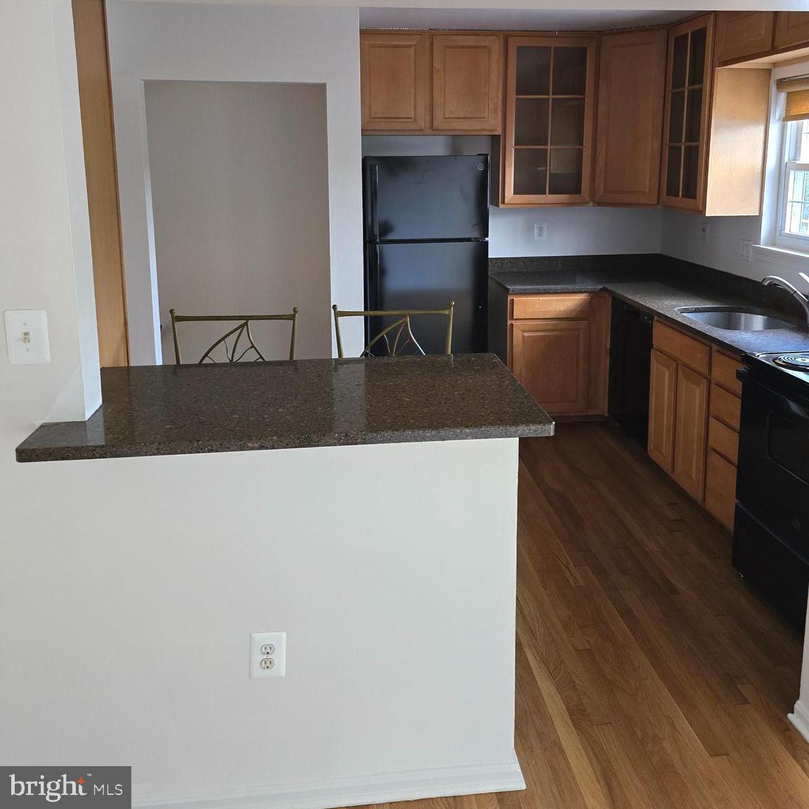 ENTERPRISE KNOLLS - Residential Lease