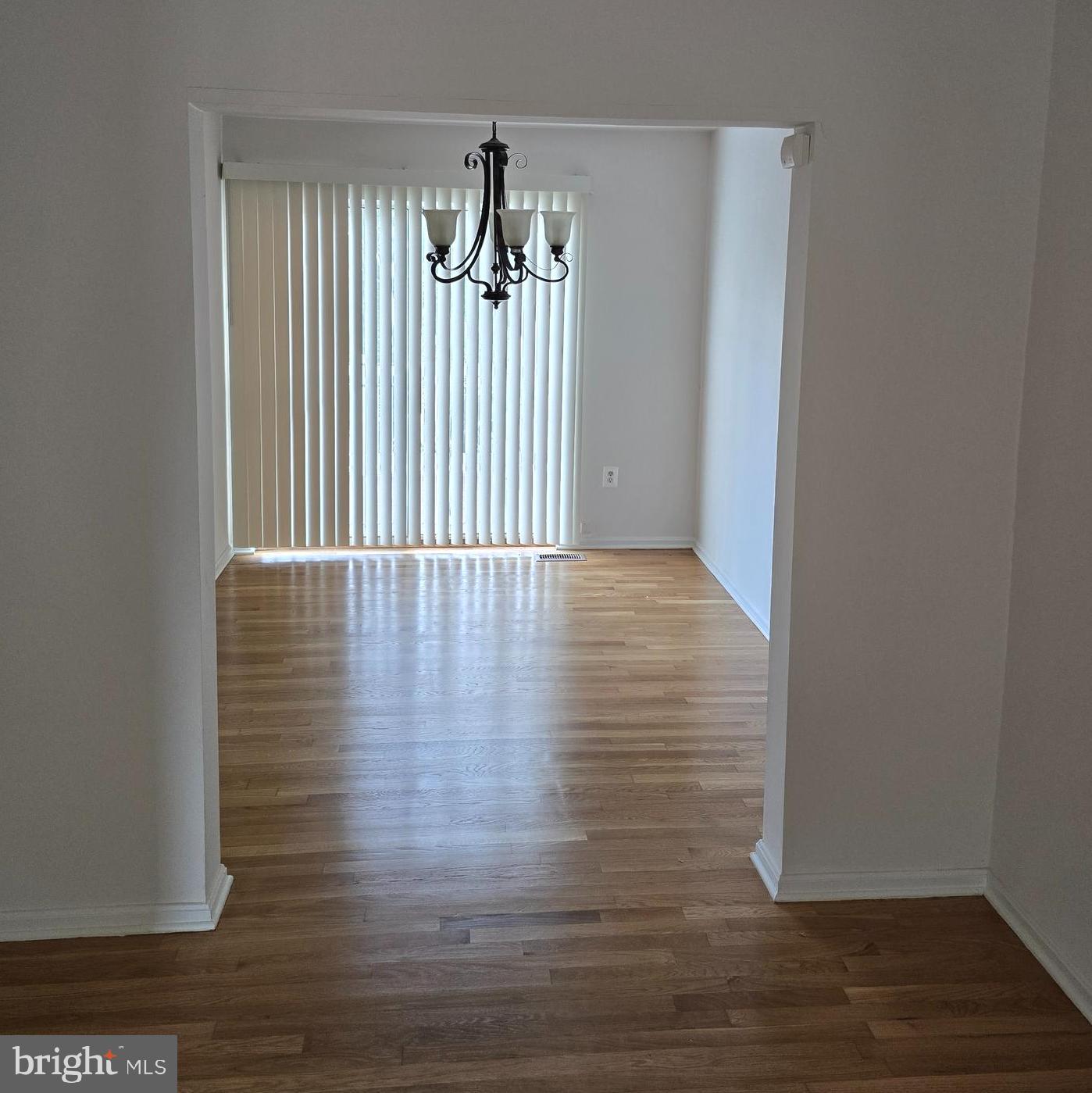 ENTERPRISE KNOLLS - Residential Lease