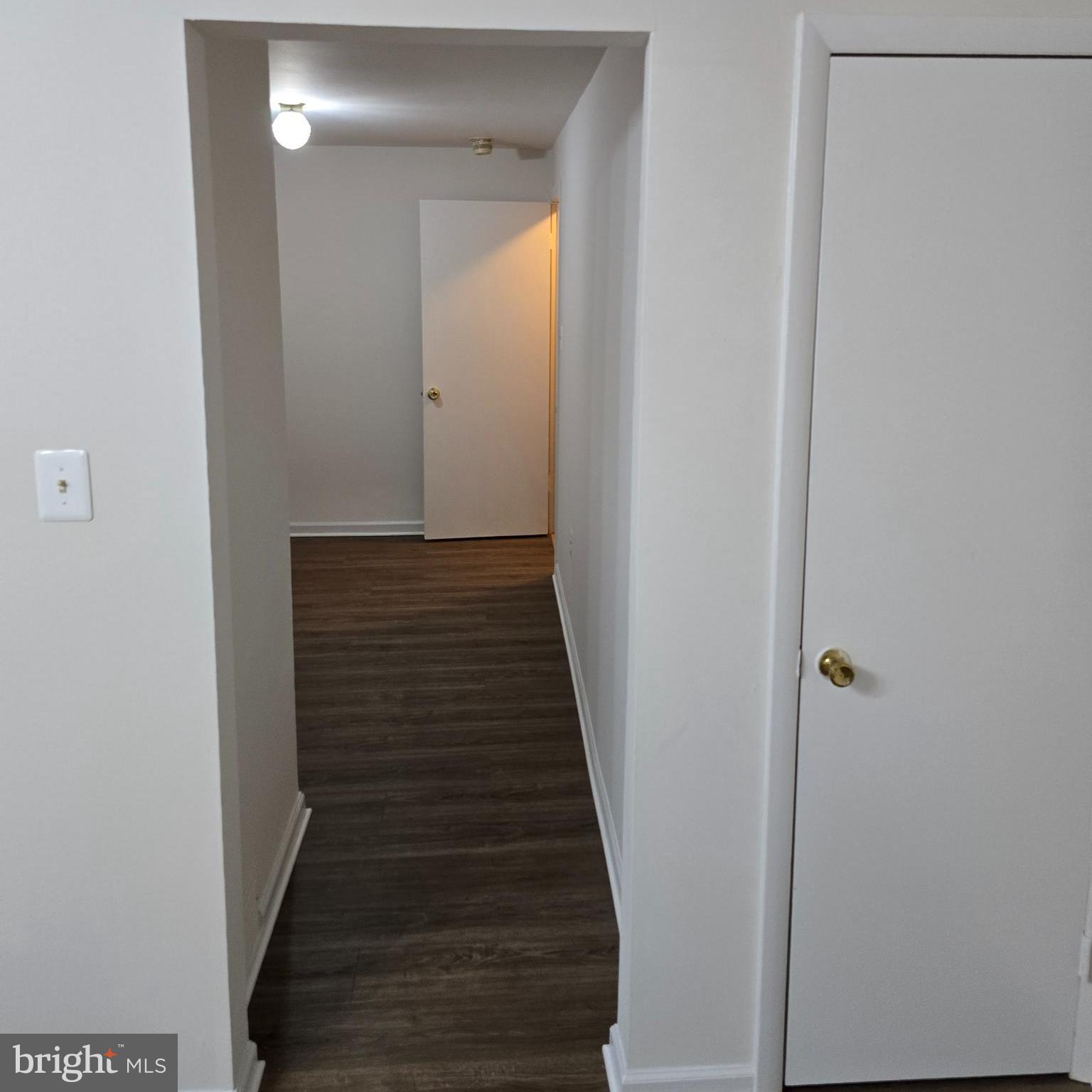 ENTERPRISE KNOLLS - Residential Lease