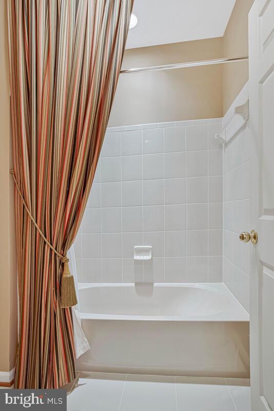 SNOWDEN OVERLOOK - Residential