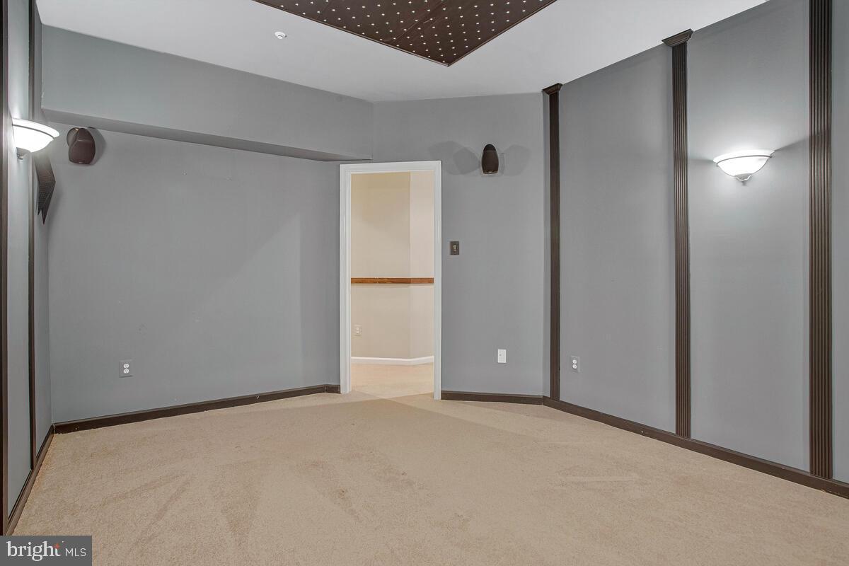 SNOWDEN OVERLOOK - Residential