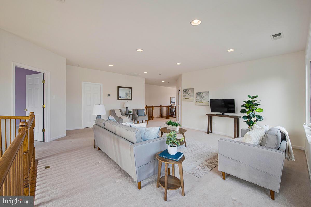 SNOWDEN OVERLOOK - Residential