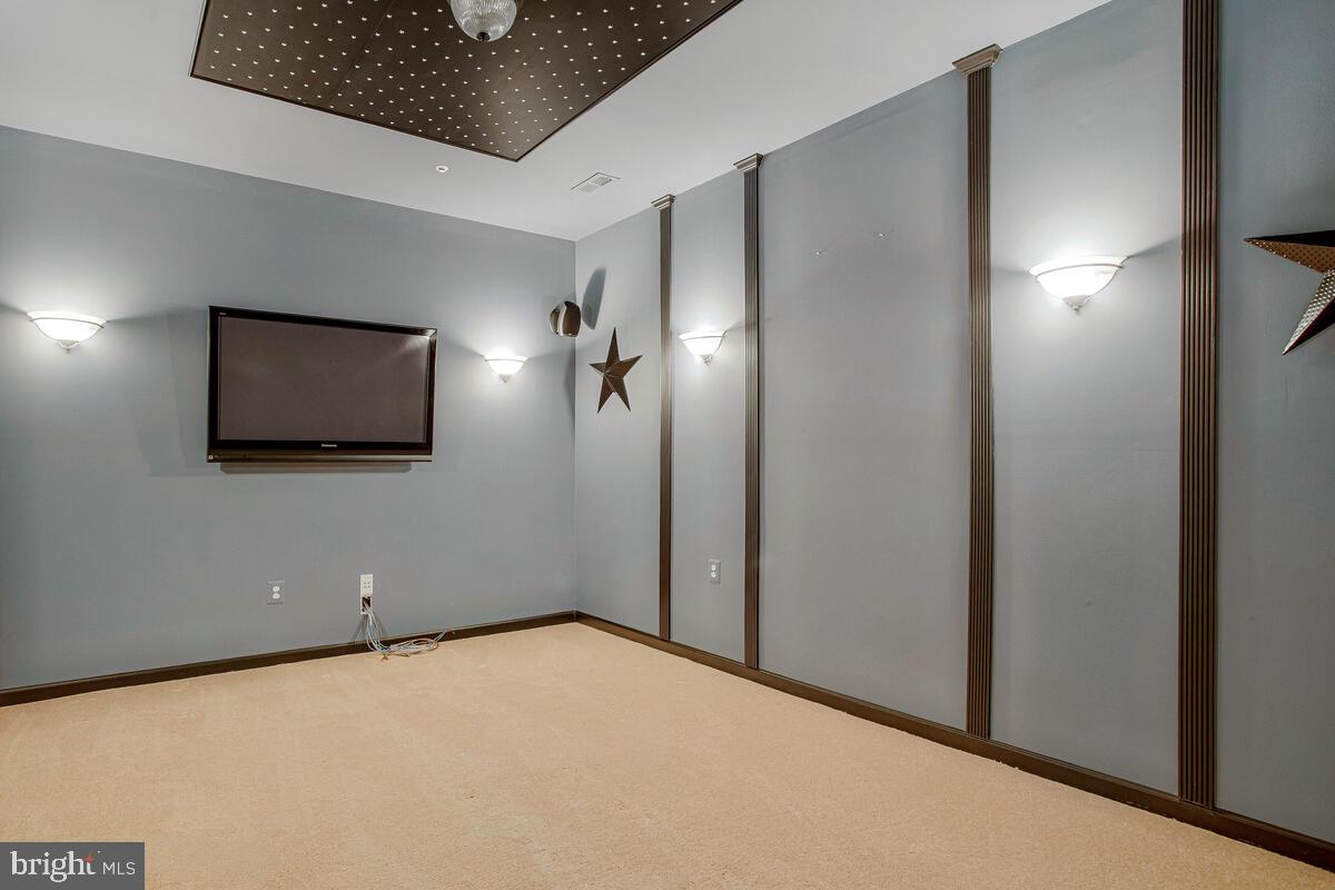 SNOWDEN OVERLOOK - Residential