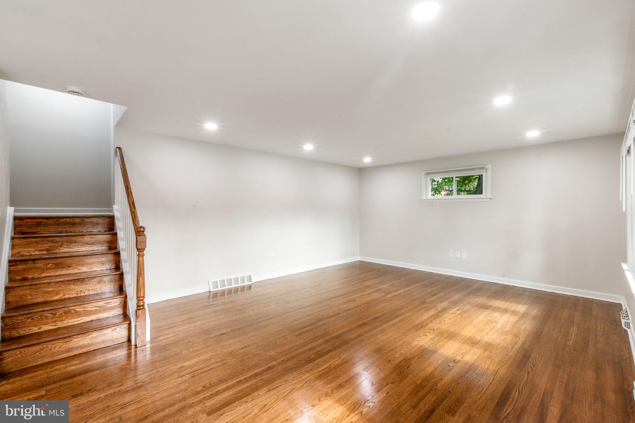 1646 MARIAN ROAD