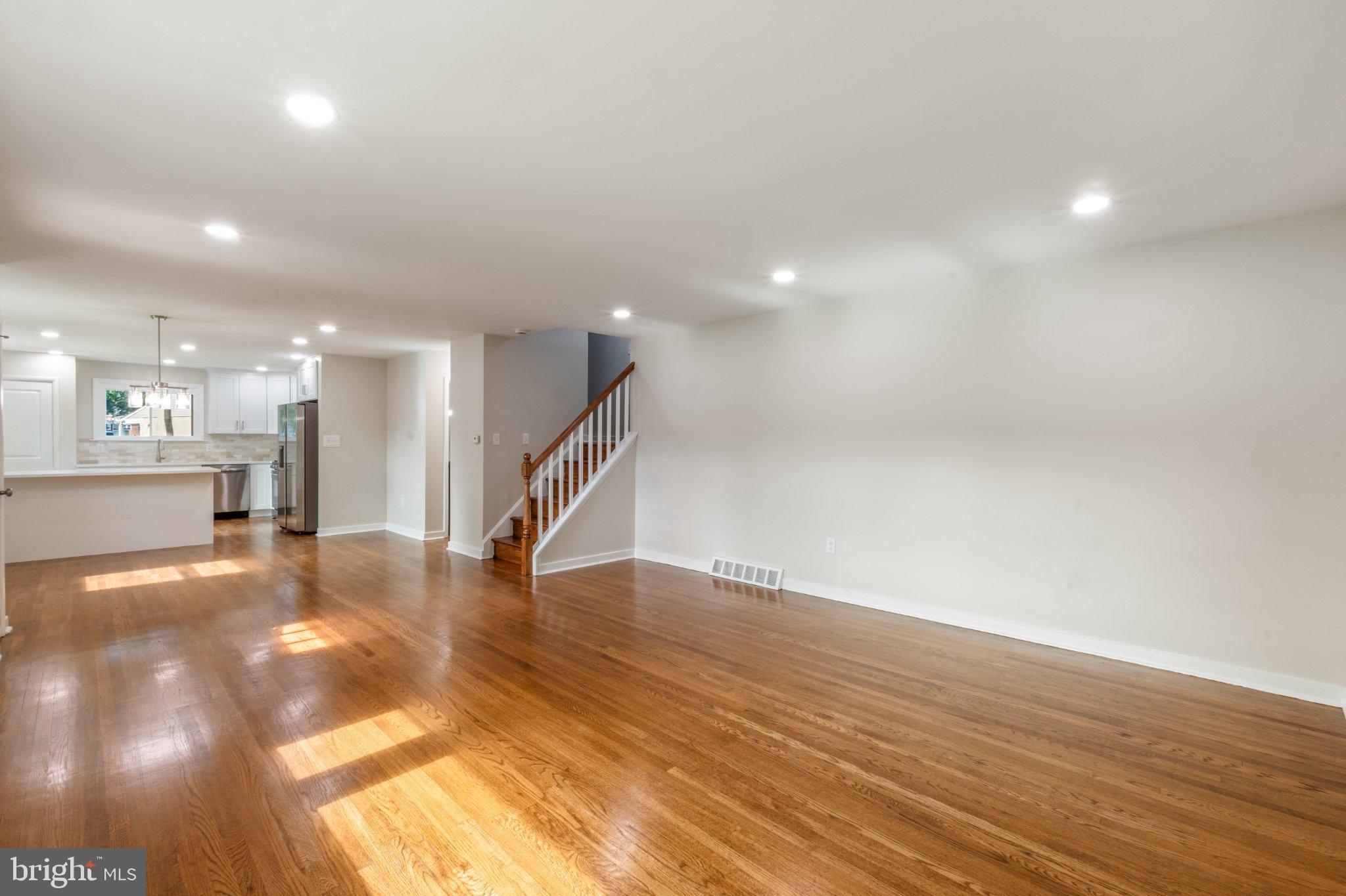 1646 MARIAN ROAD