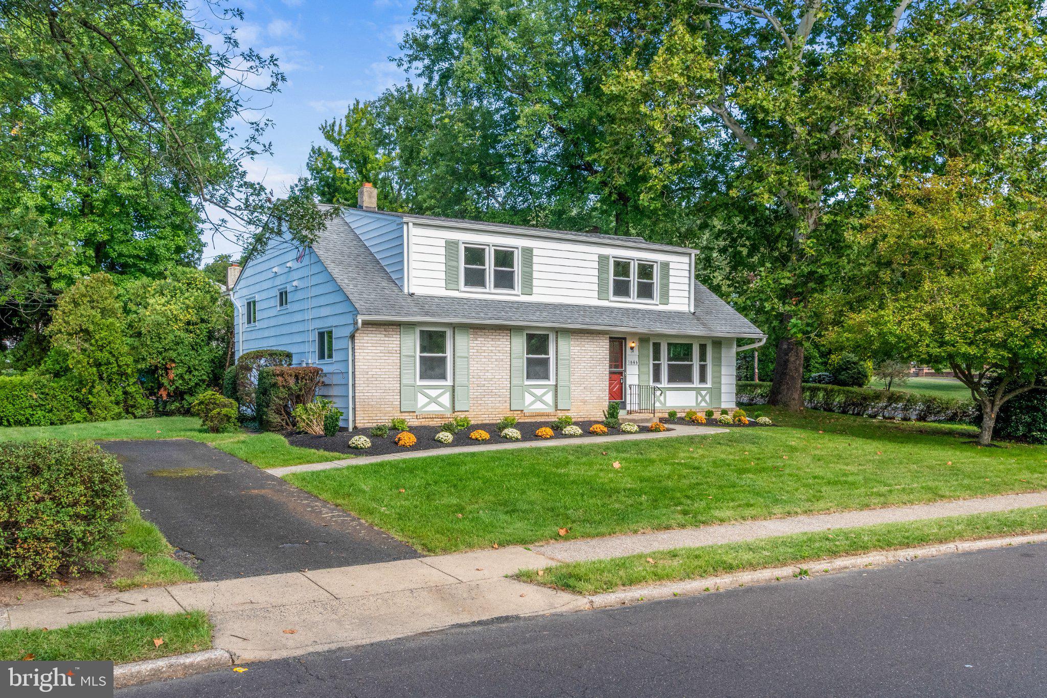 1646 MARIAN ROAD
