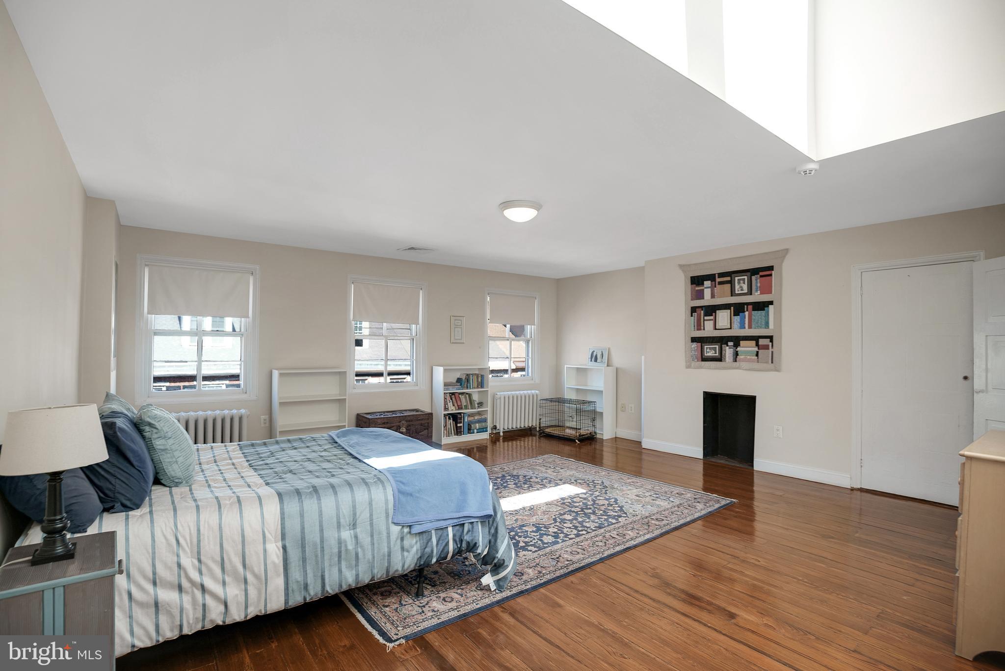 SOCIETY HILL - Residential