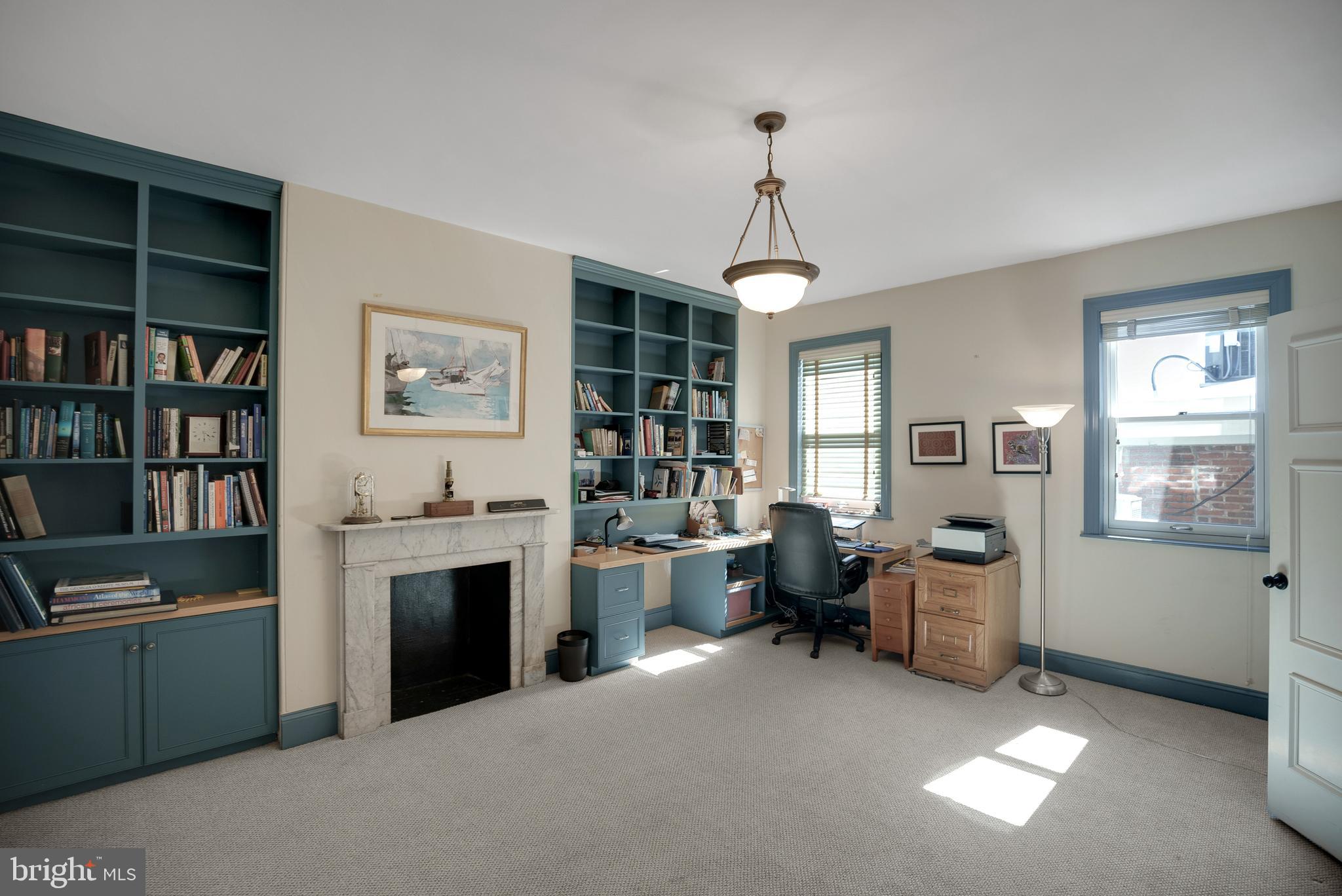 SOCIETY HILL - Residential