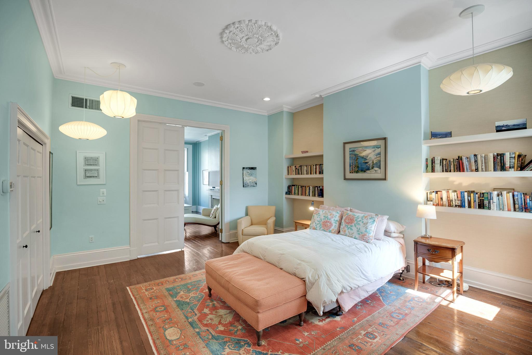 SOCIETY HILL - Residential