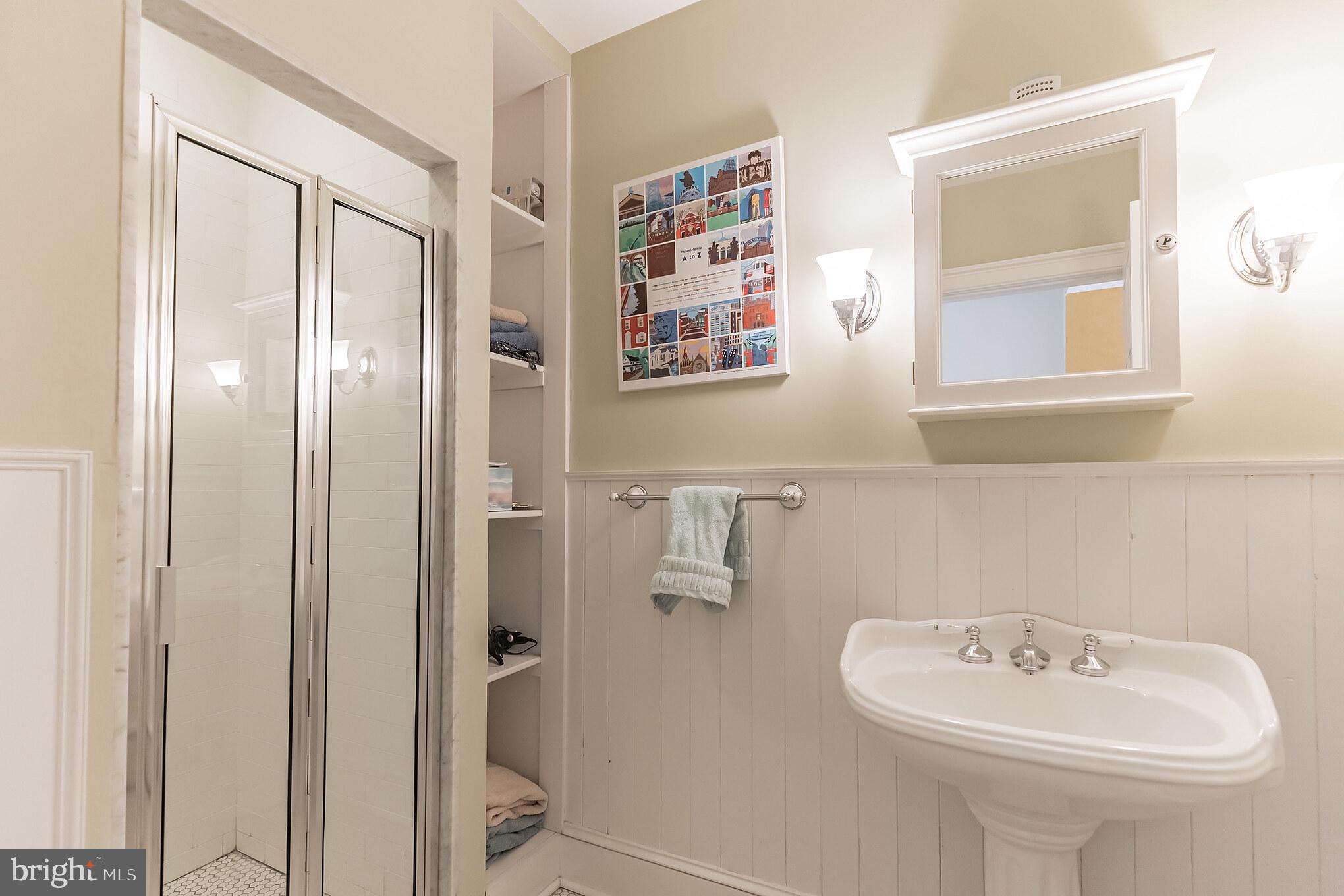 SOCIETY HILL - Residential