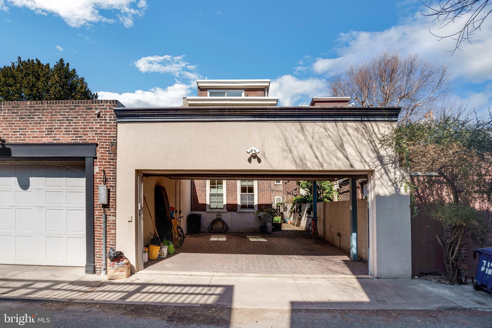 SOCIETY HILL - Residential