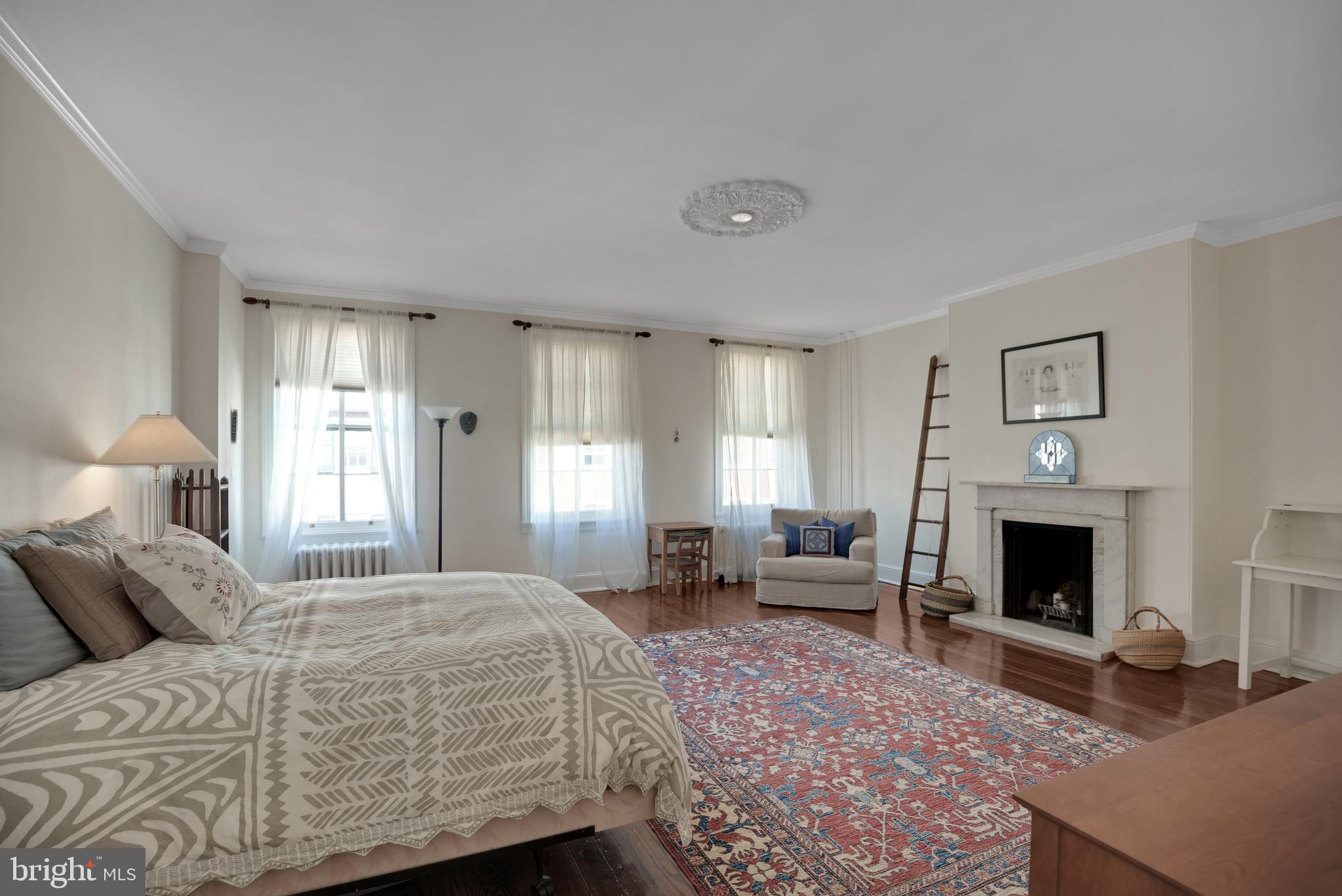 SOCIETY HILL - Residential