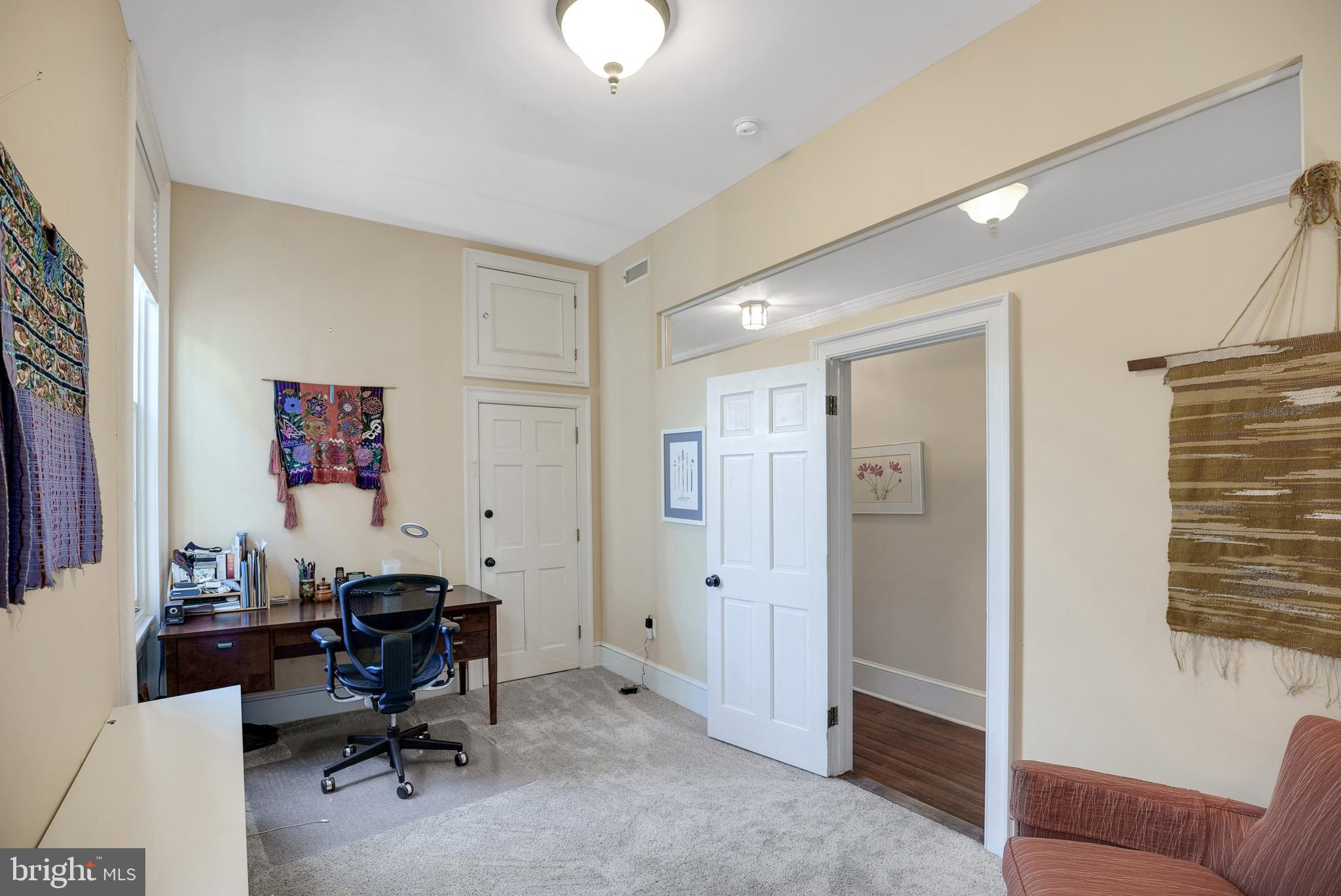 SOCIETY HILL - Residential