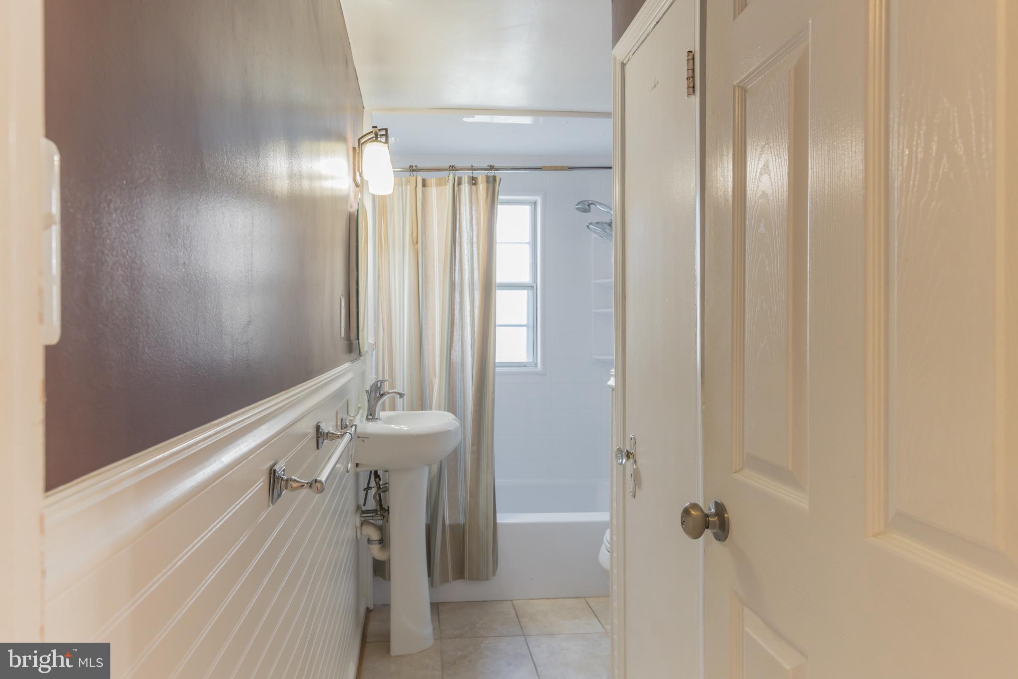 PARK GLEN - Residential Lease