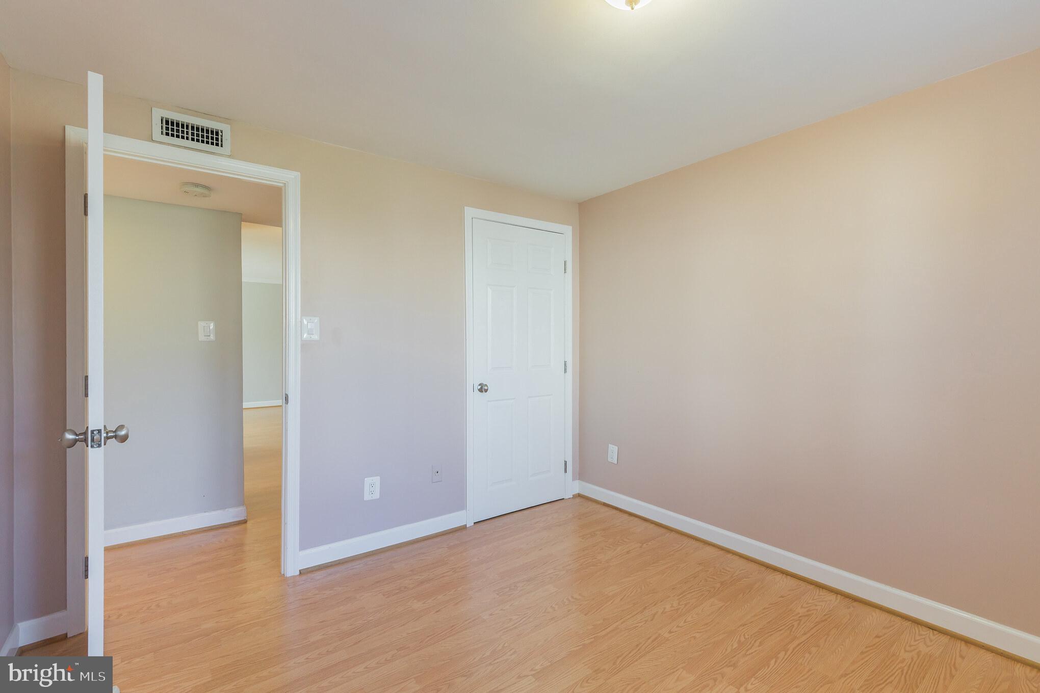 PARK GLEN - Residential Lease