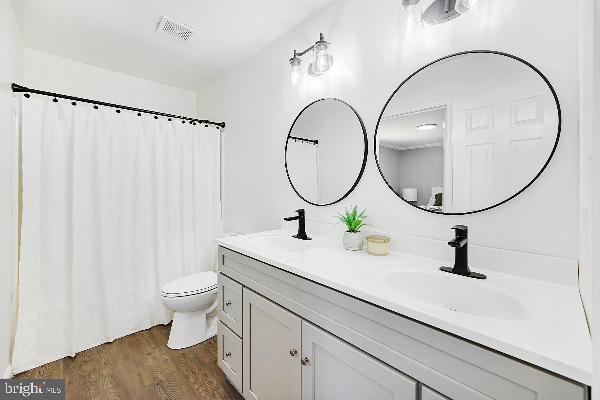 GRAY MOUNT - Residential