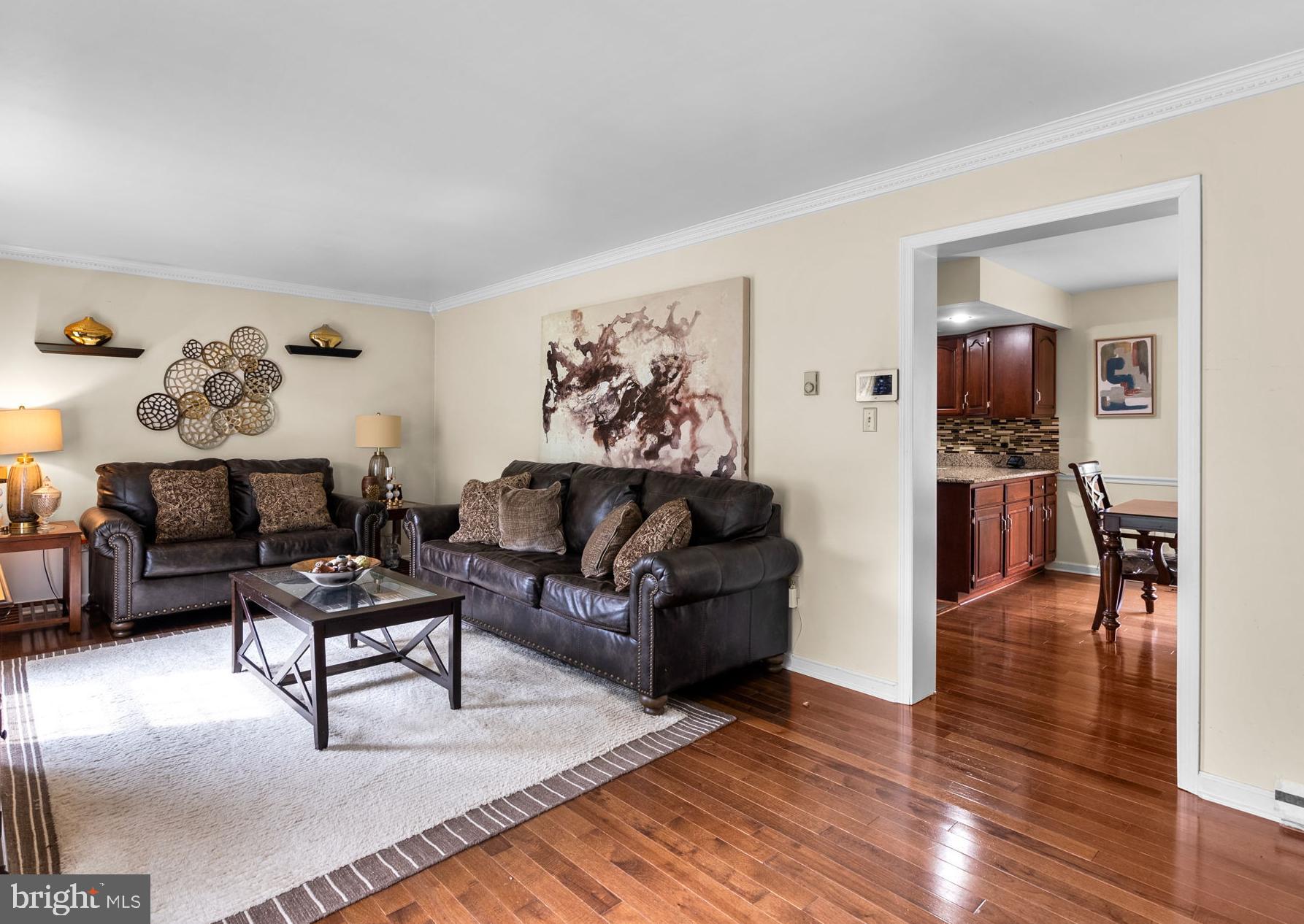 9809 HIGHVIEW AVENUE