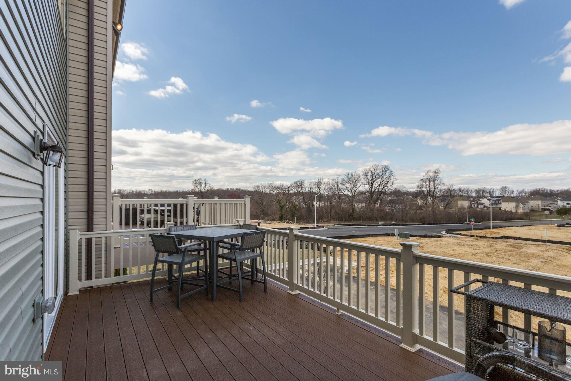 WESTCHESTER SQUARE - Residential