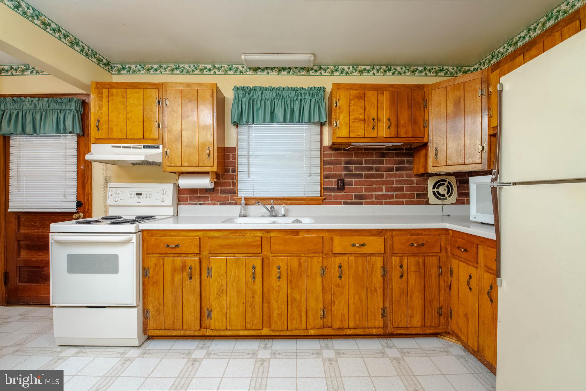 HILLSDALE - Residential