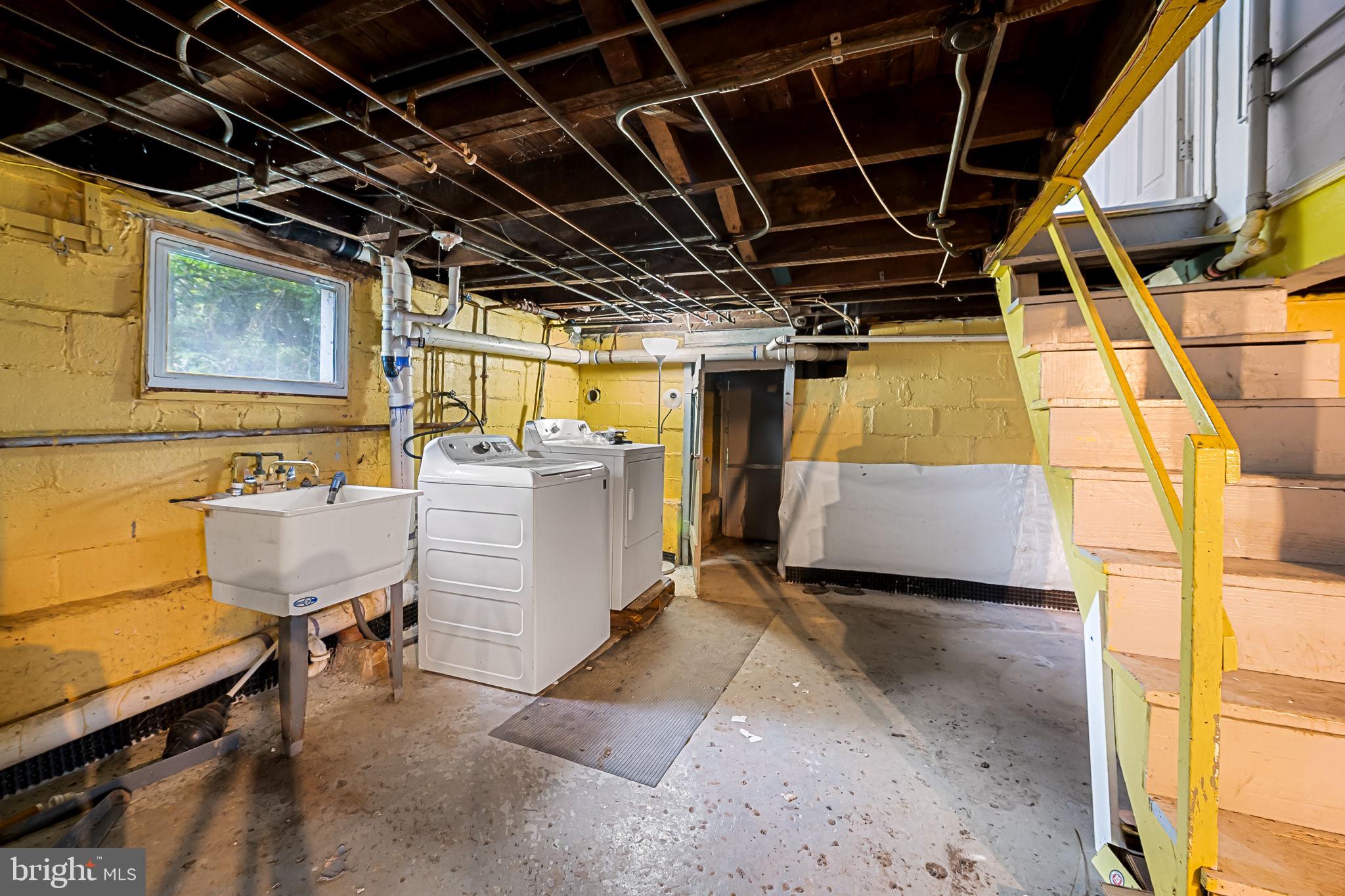 GWYNN OAK - Residential Lease