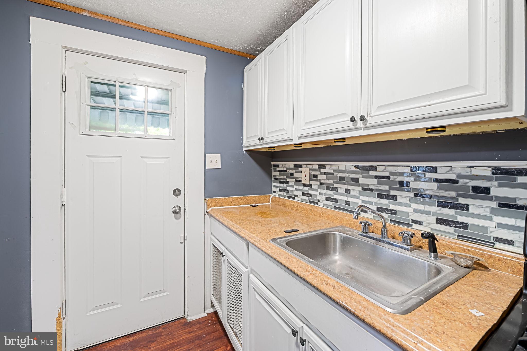 GWYNN OAK - Residential Lease