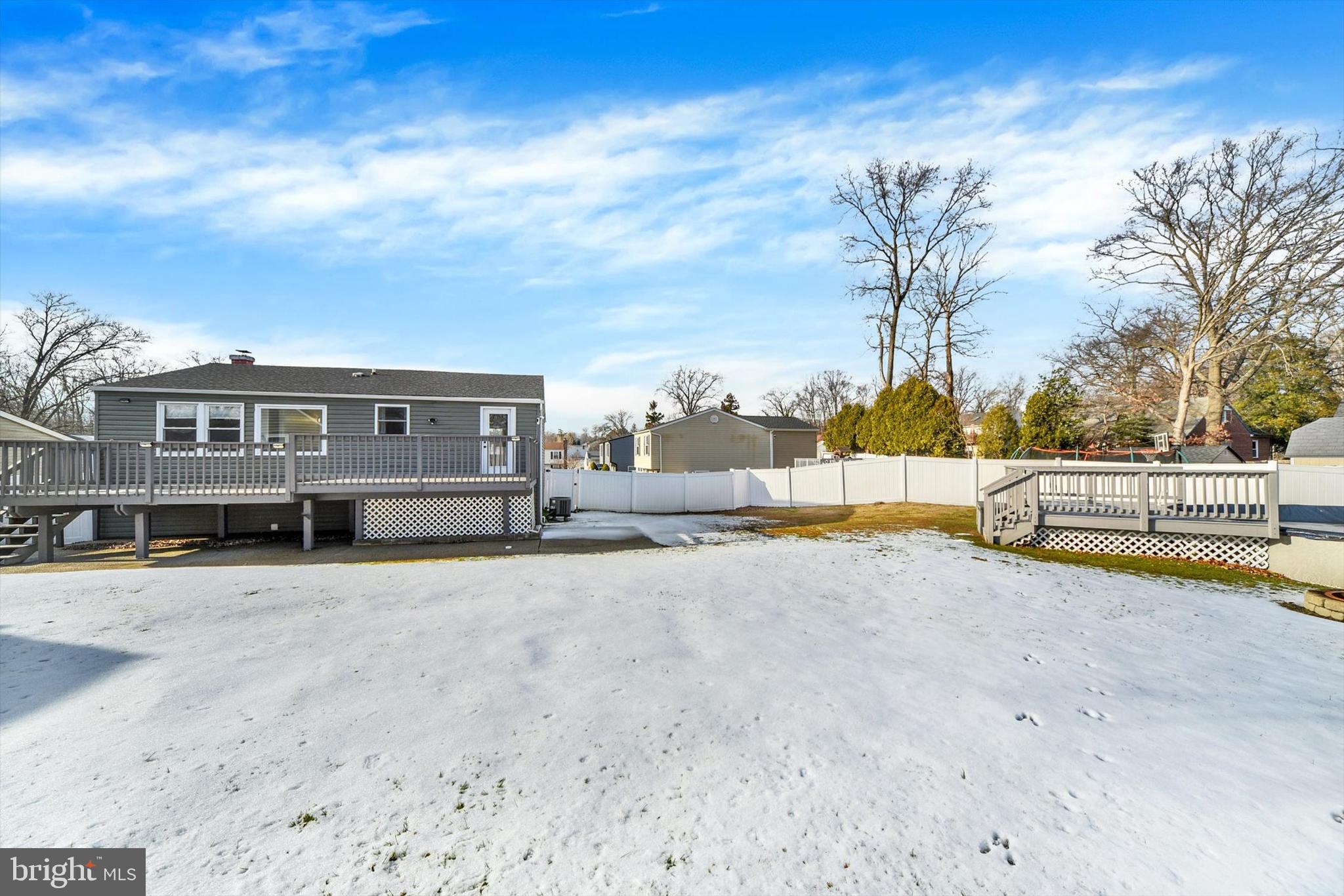 HALLFIELD MANOR - Residential