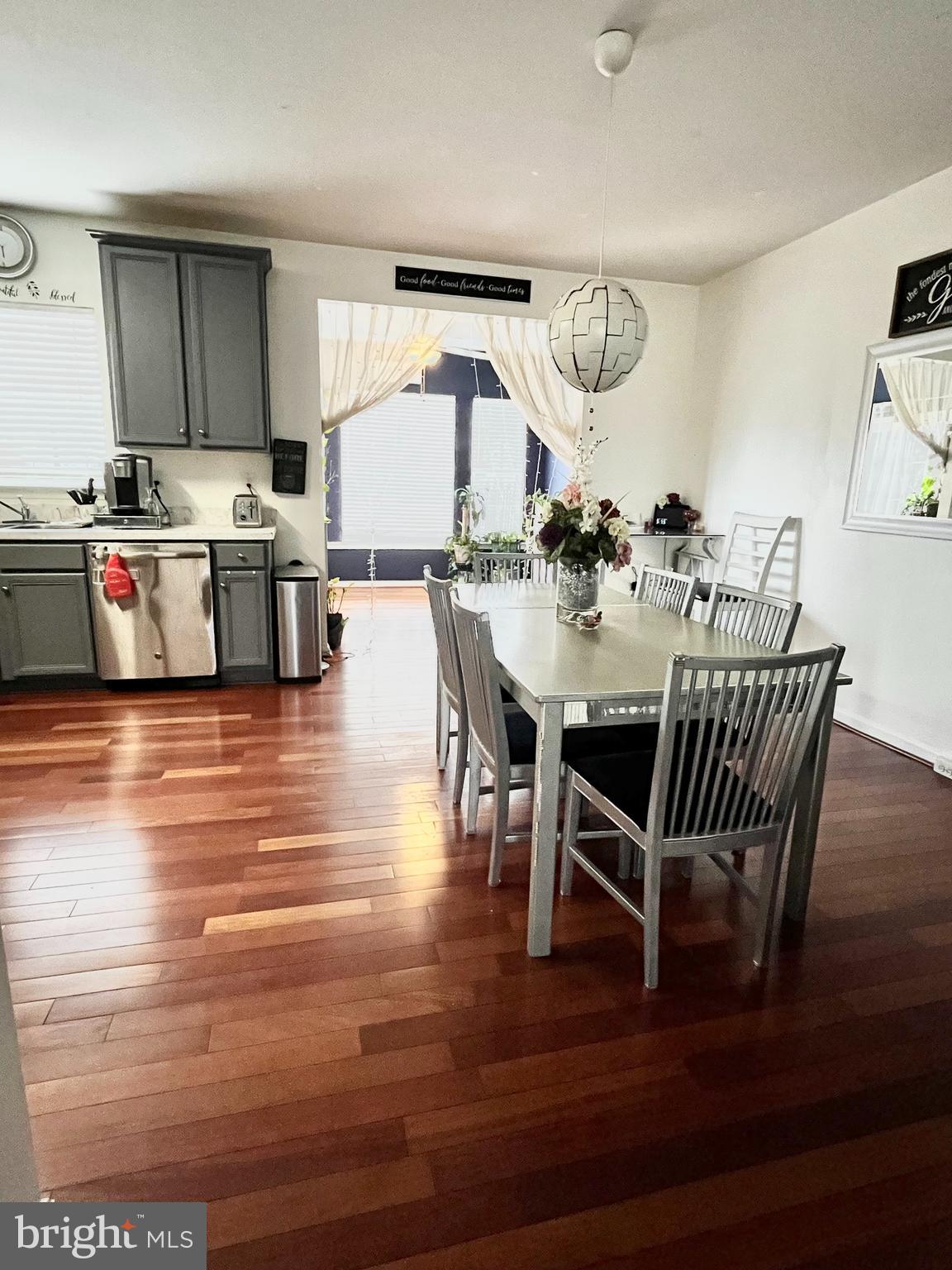 RIVER OAKS - Residential